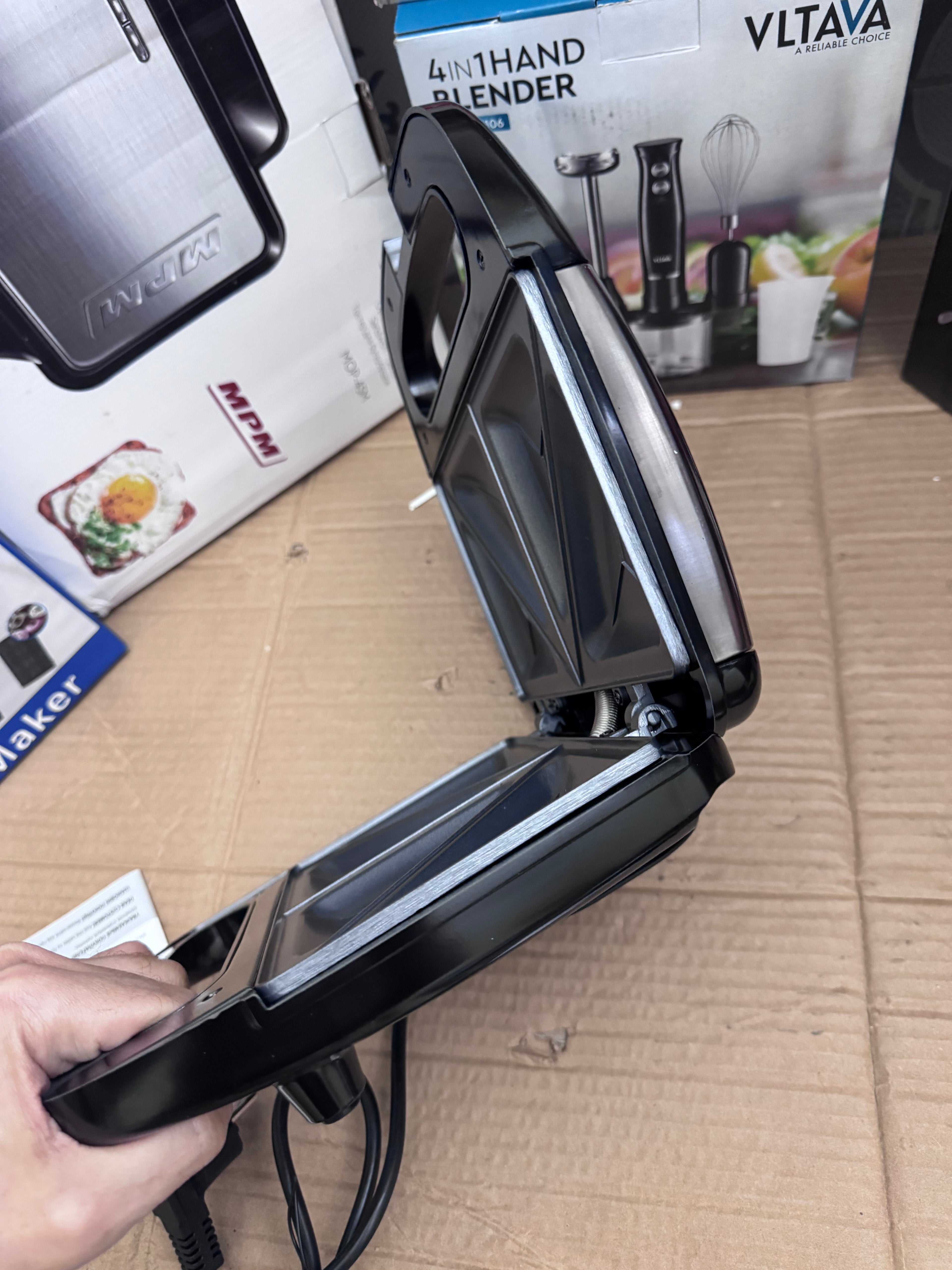 VITEK VT-7147 Sandwich Maker 750W – Lot Imported