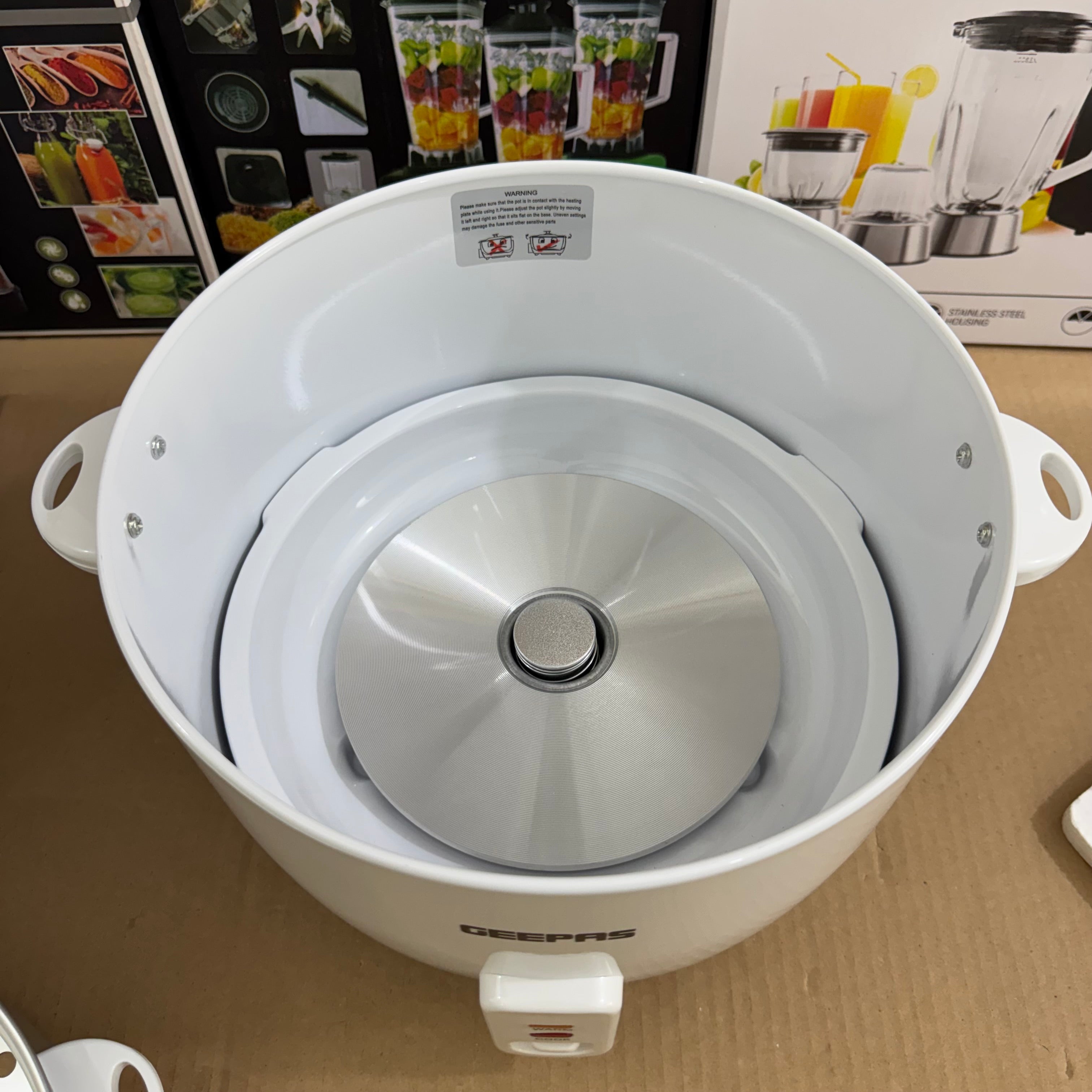 Geepas 2.8L Automatic Rice Cooker GRC4327N