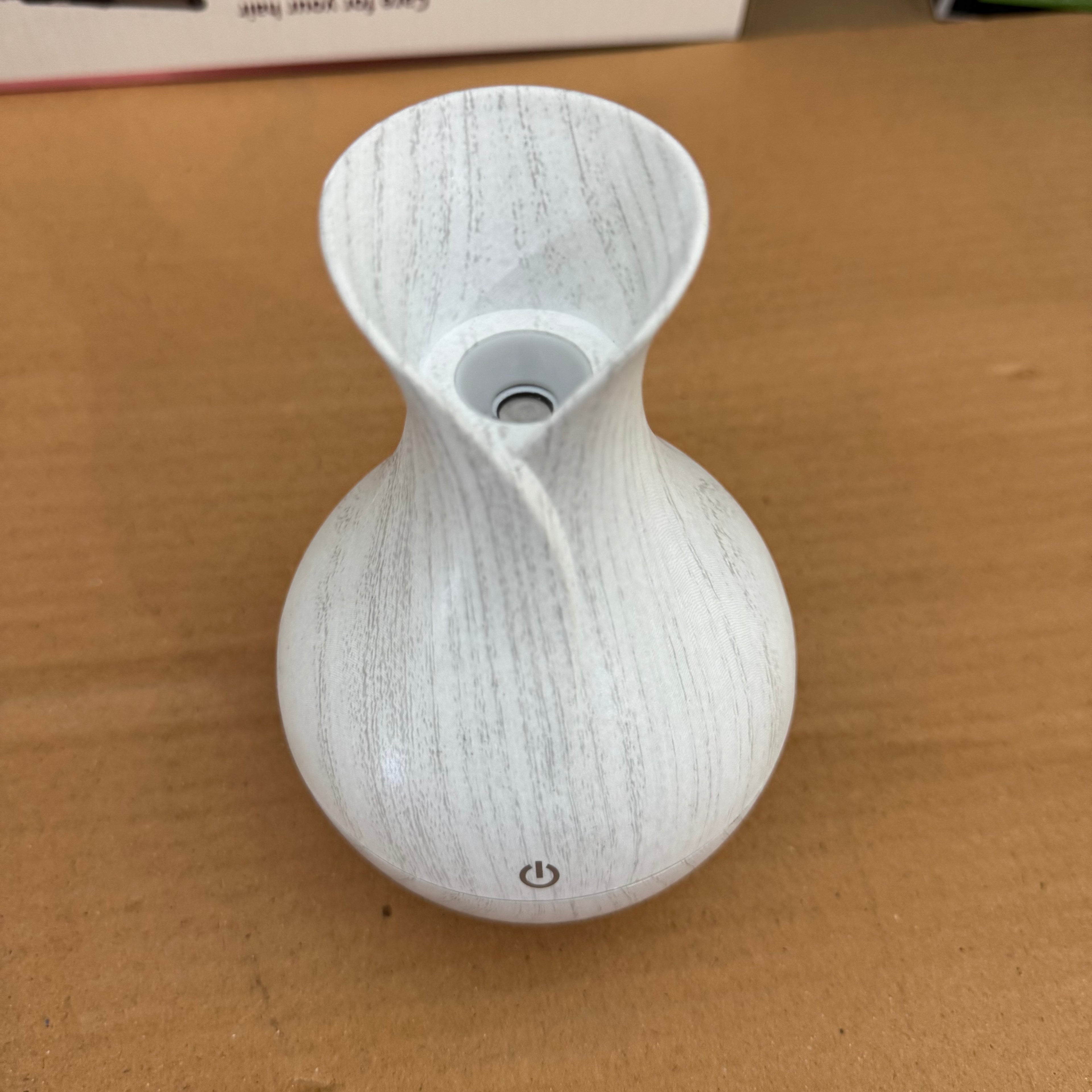 Ultrasonic Aroma Diffuser & Wood Grain Humidifier KJR-036 - Lot Imported