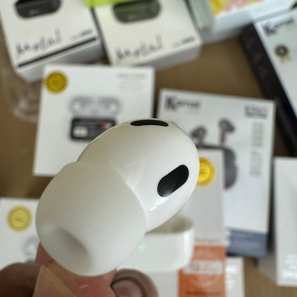 AirPods Pro (2nd Gen) with MagSafe Case (USB-C) – Active Noise Cancellation