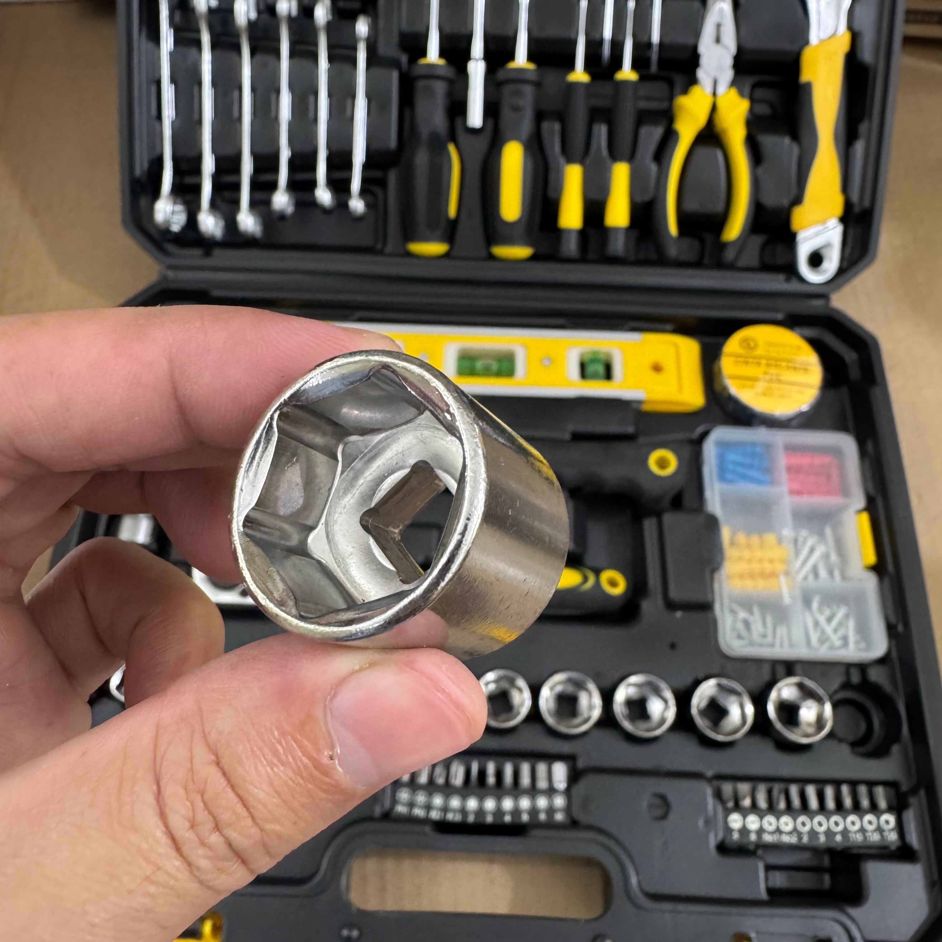 108-Piece Universal Tool Kit - Complete Home DIY Hardware Set with Carry Case German