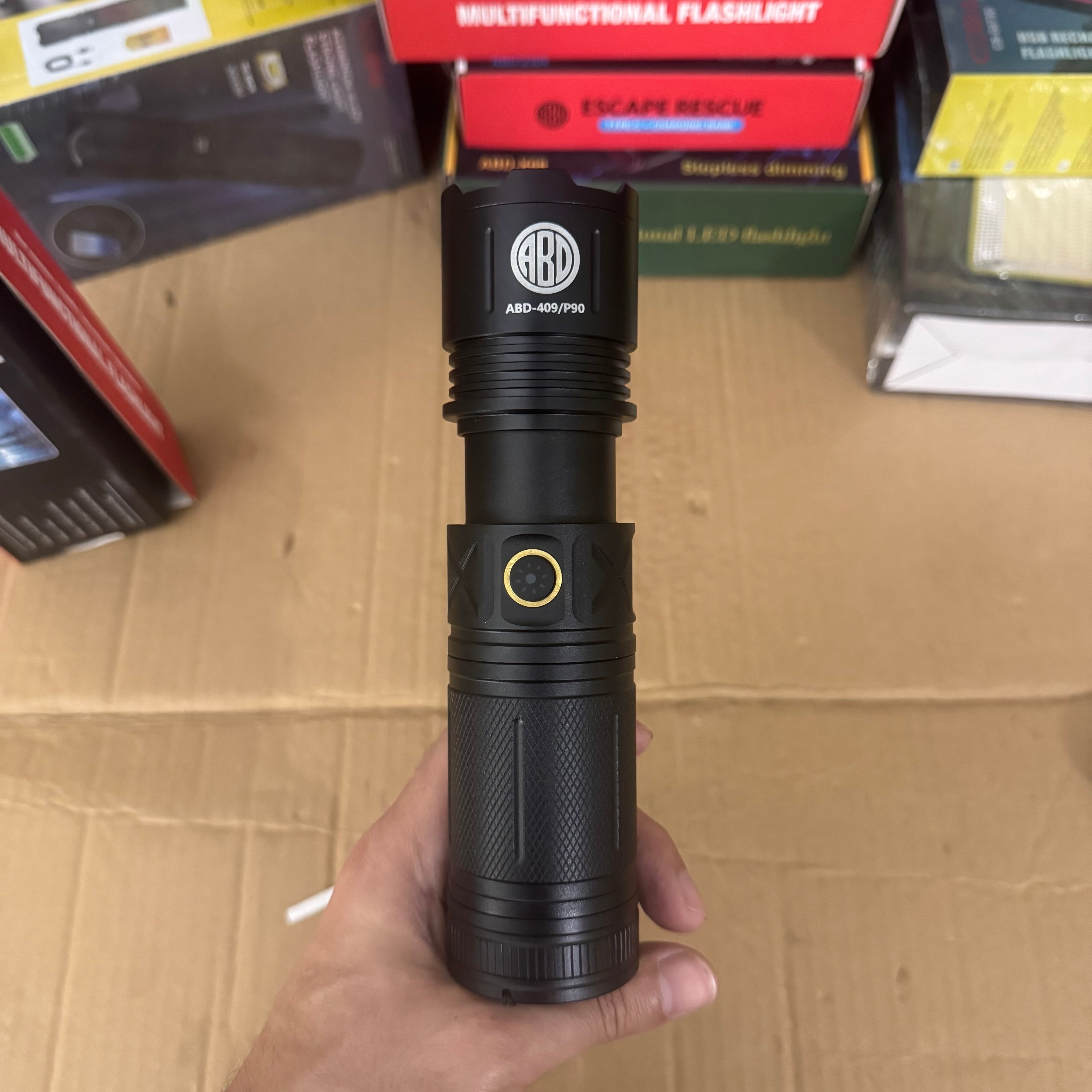 Lot Imported ABD-W409/P90 Multifunctional Rechargeable Flashlight