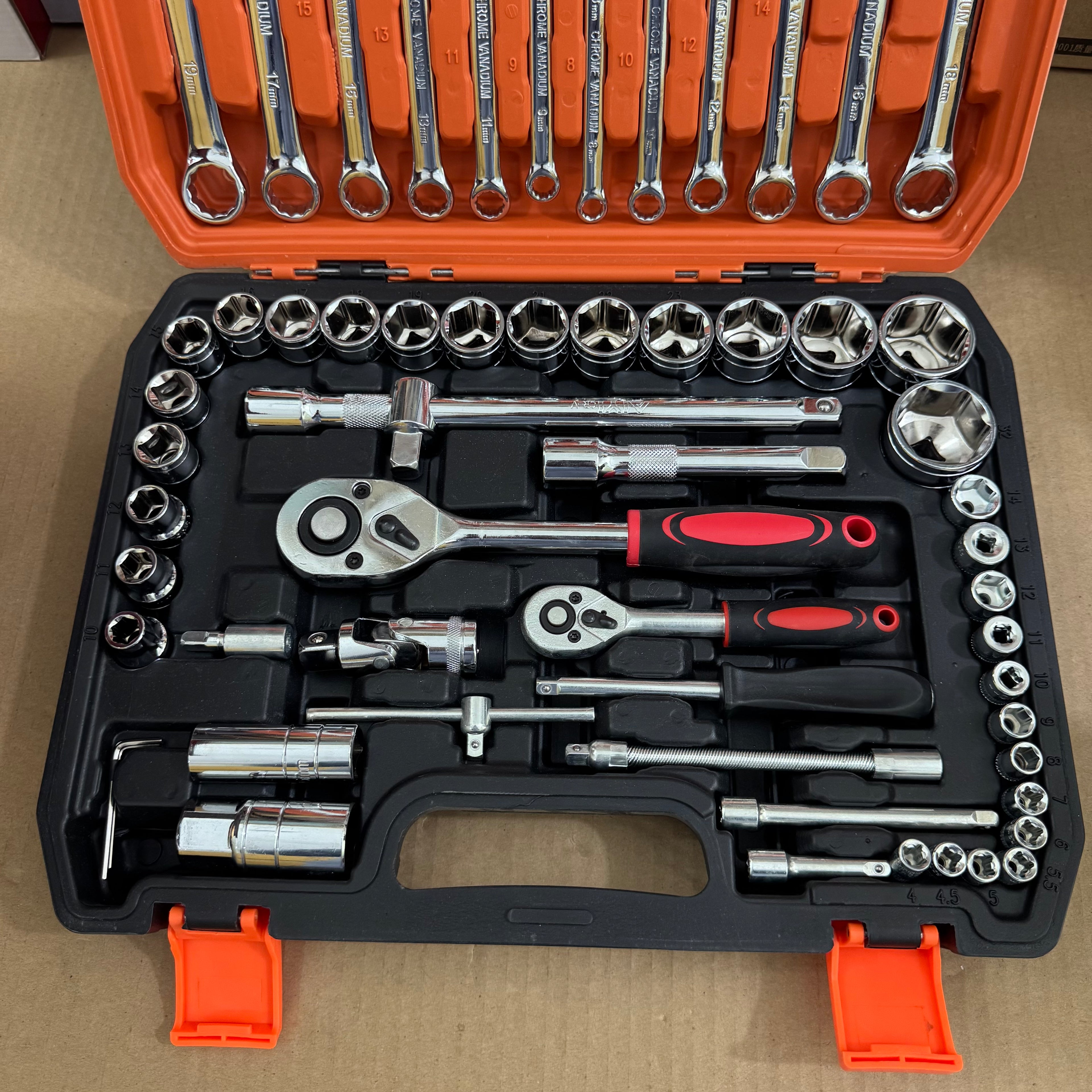 61-Pcs Professional Chrome Vanadium Socket & Wrench Tool Set German