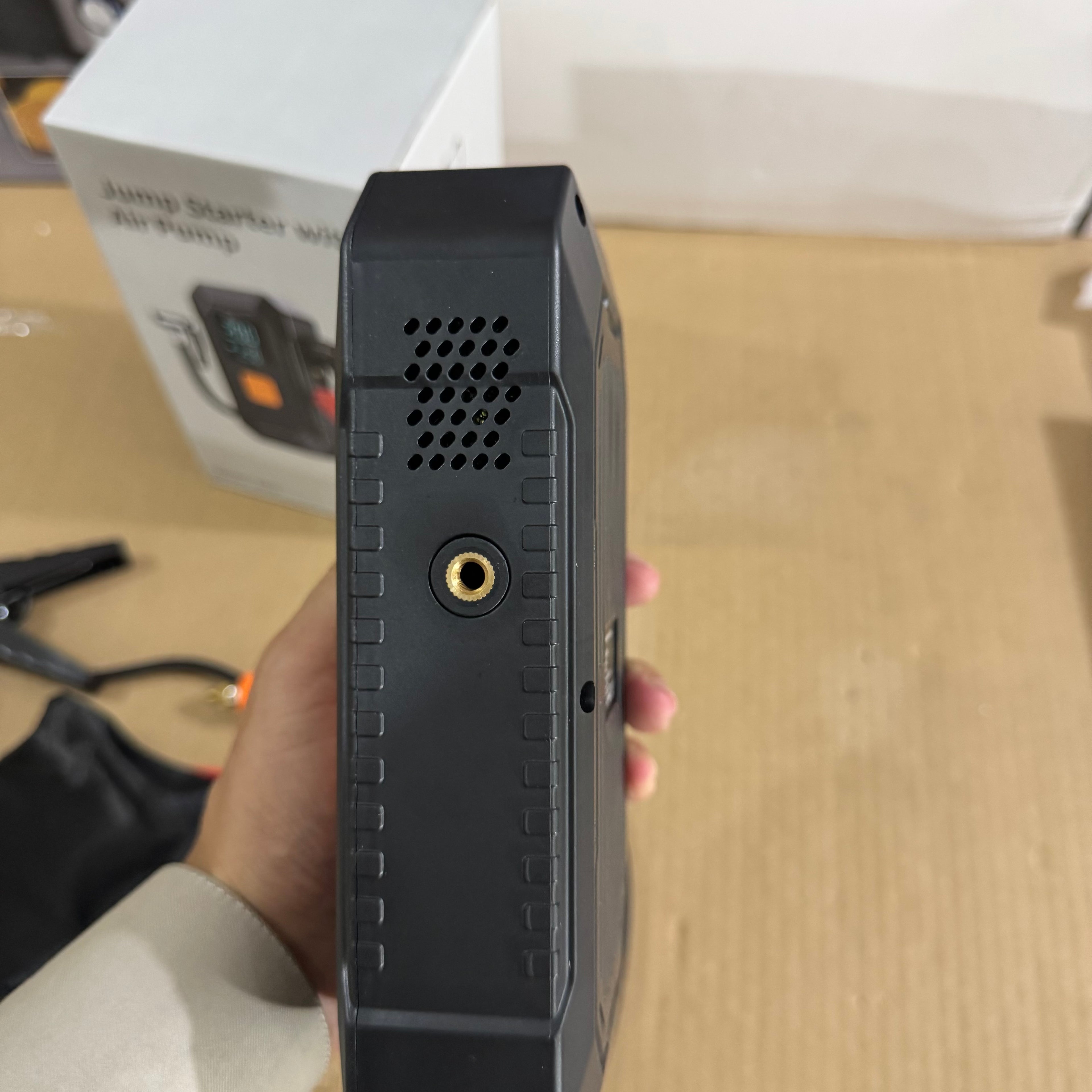Jump Starter with Air Pump (Model: ES12) – Original Lot Imported