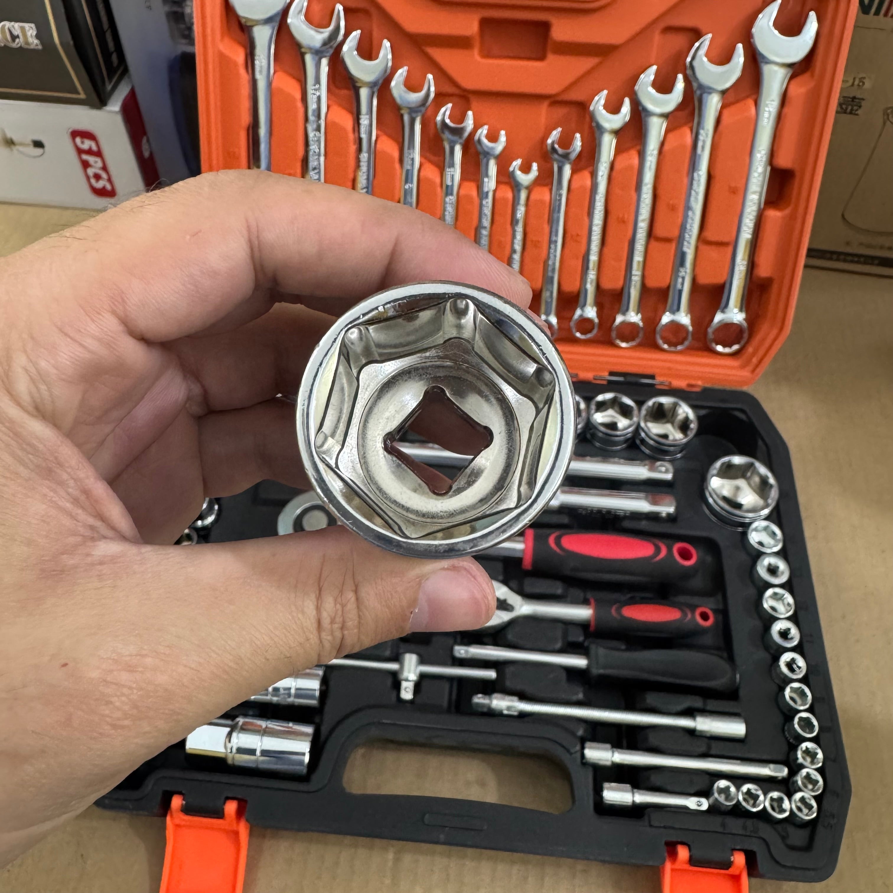 61-Pcs Professional Chrome Vanadium Socket & Wrench Tool Set German
