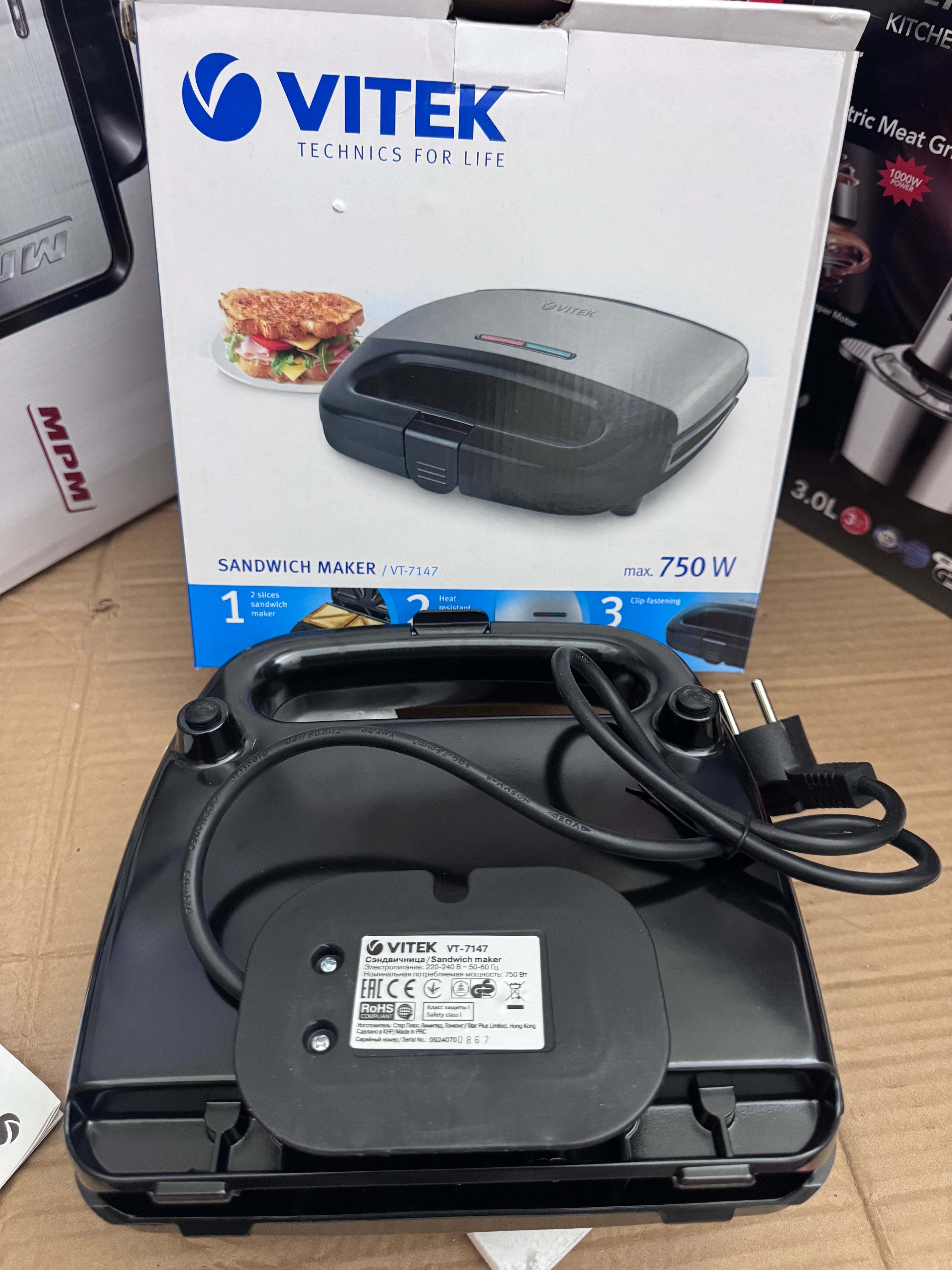 VITEK VT-7147 Sandwich Maker 750W – Lot Imported
