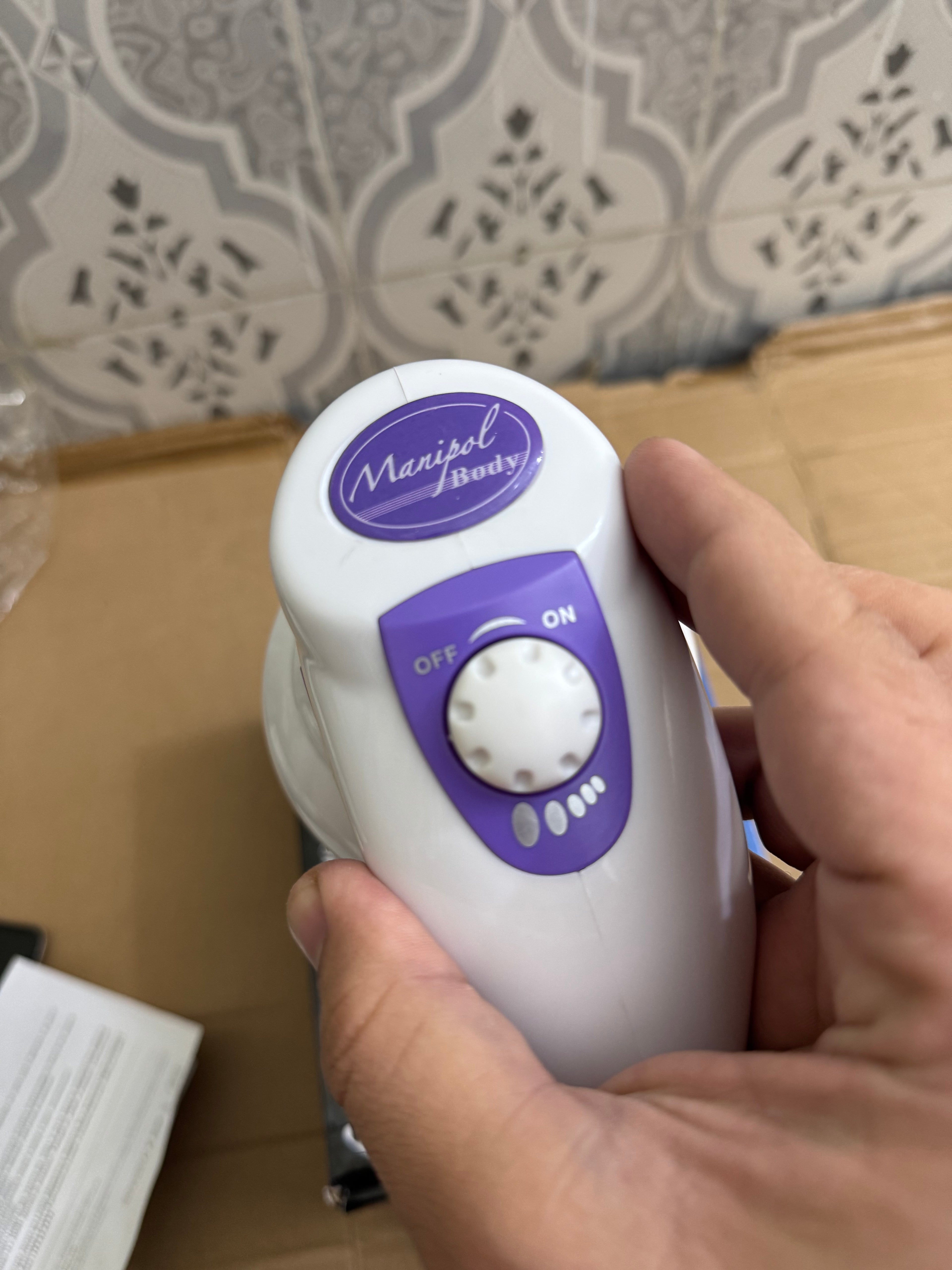 Massaggiatore portatile body massagers