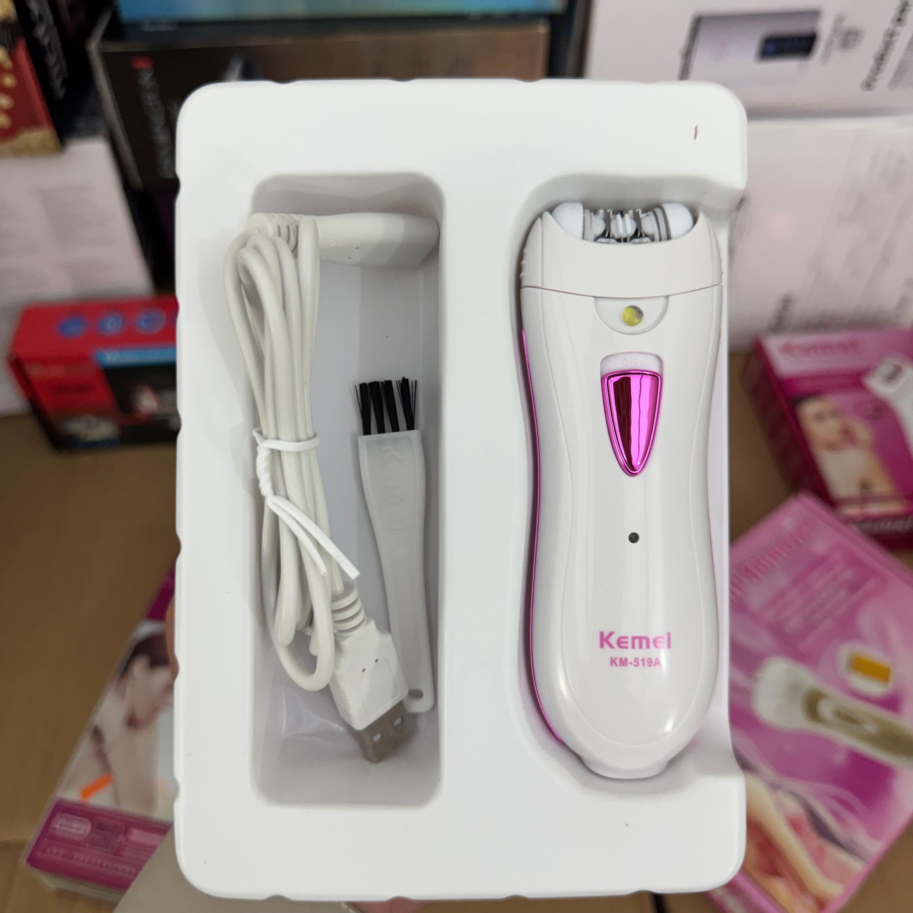 Lot Imported Silky Smooth Skin with the Lot Imported Kemei KM-519A Hair Remover