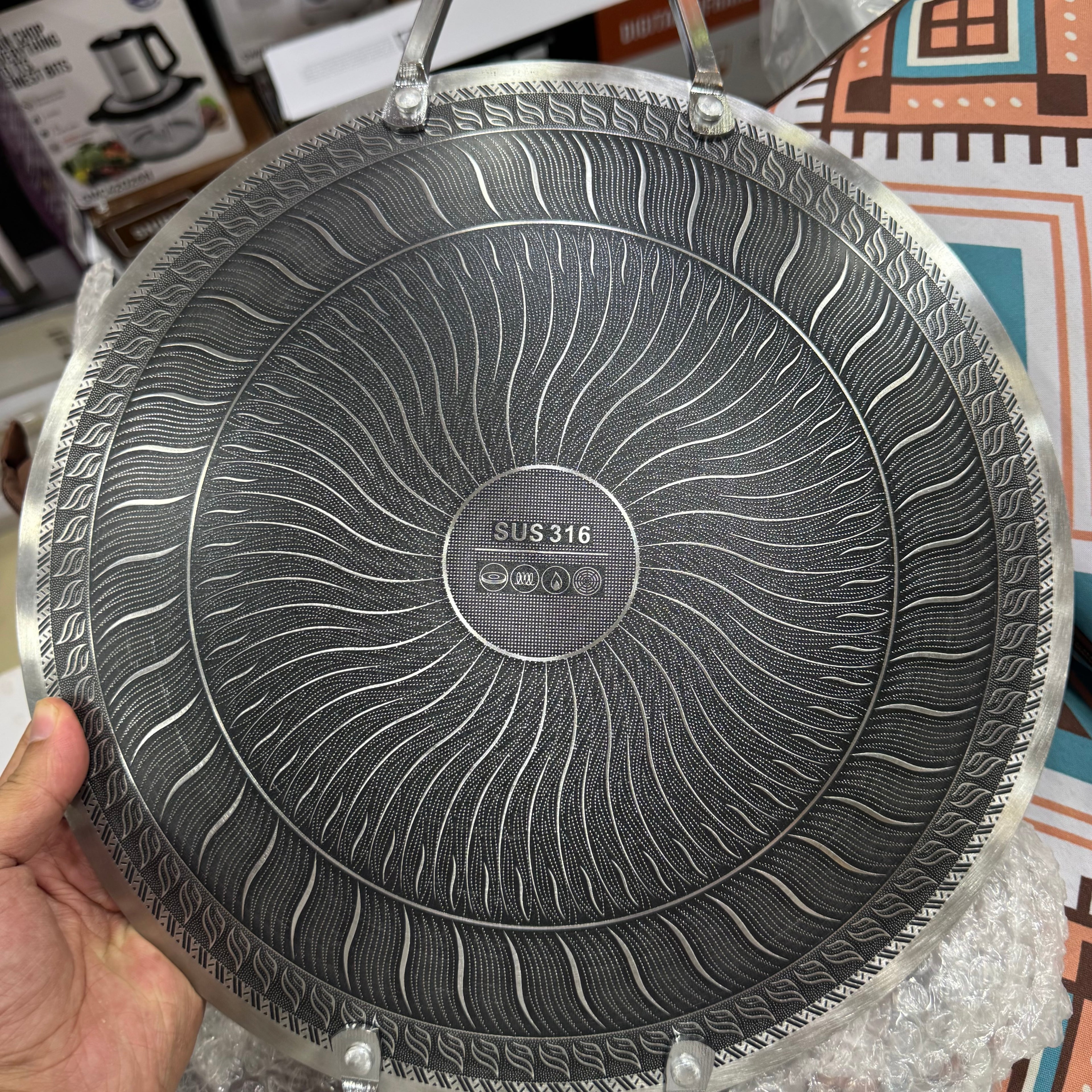 34CM Laser Crafted Nonstick Honeycomb Tawa