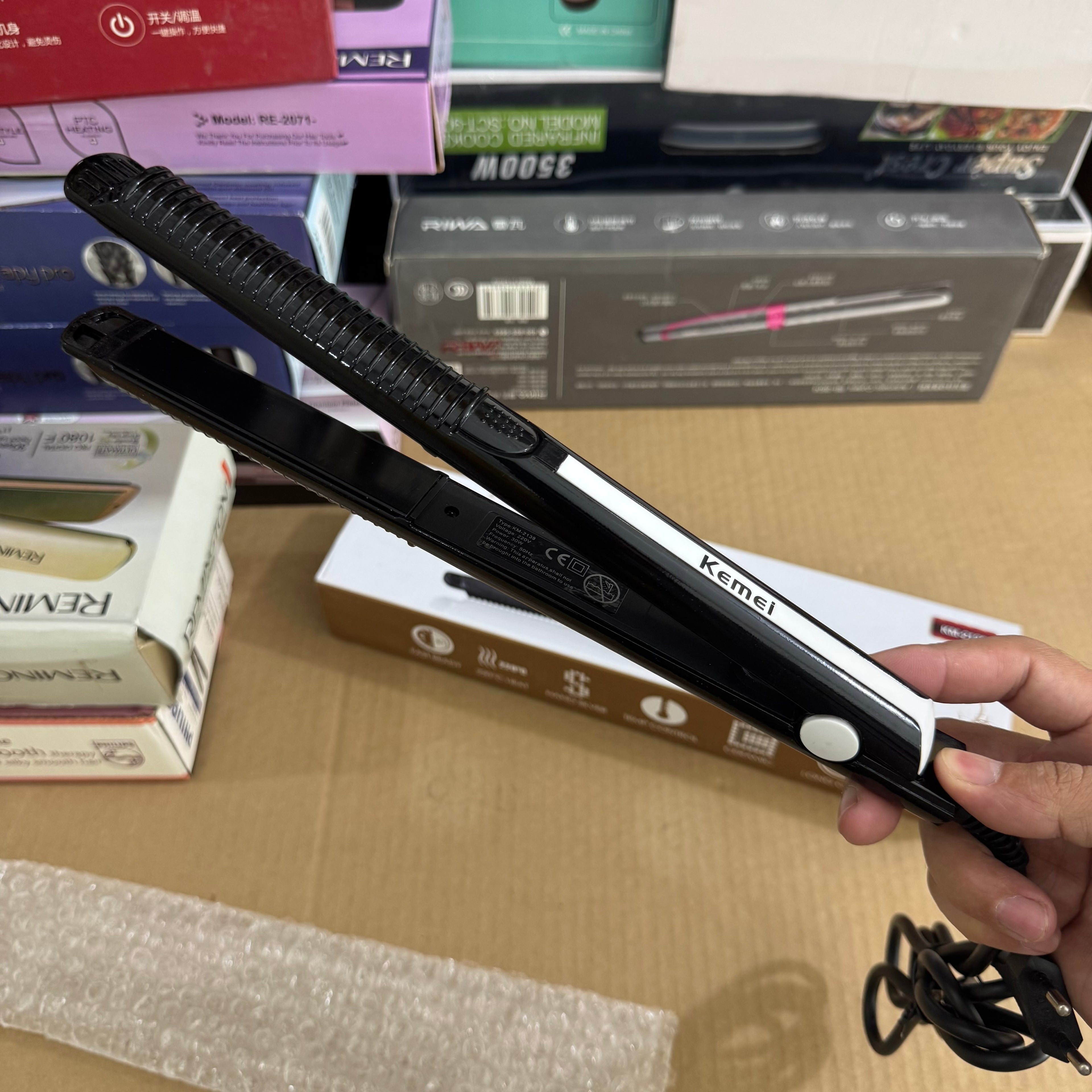 Kemei Professional Slim Hair Straightener - Model KM-2139 Lot Imported