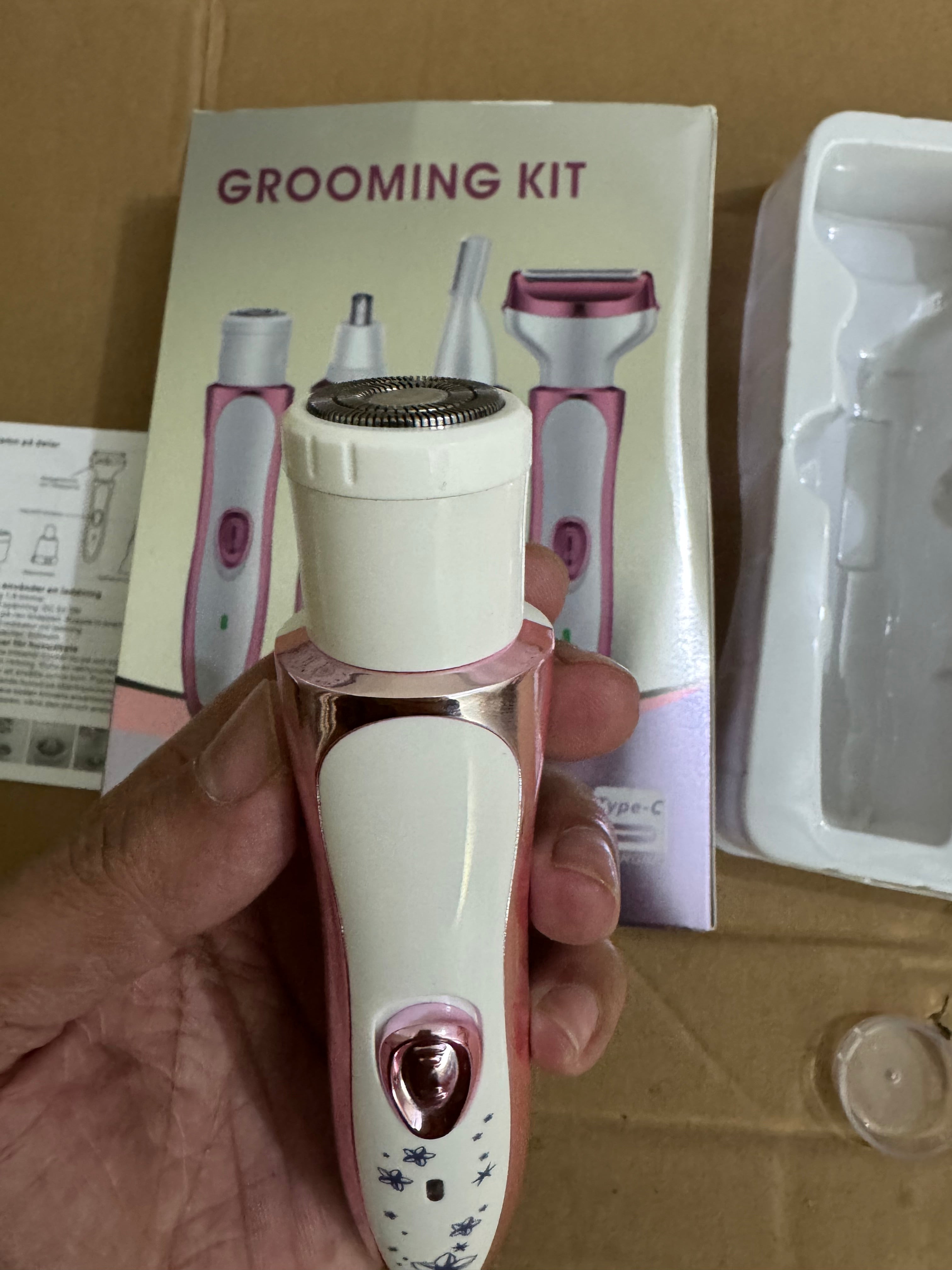 MG-718 4-in-1 Unisex Grooming Kit – Professional Trimmer Set