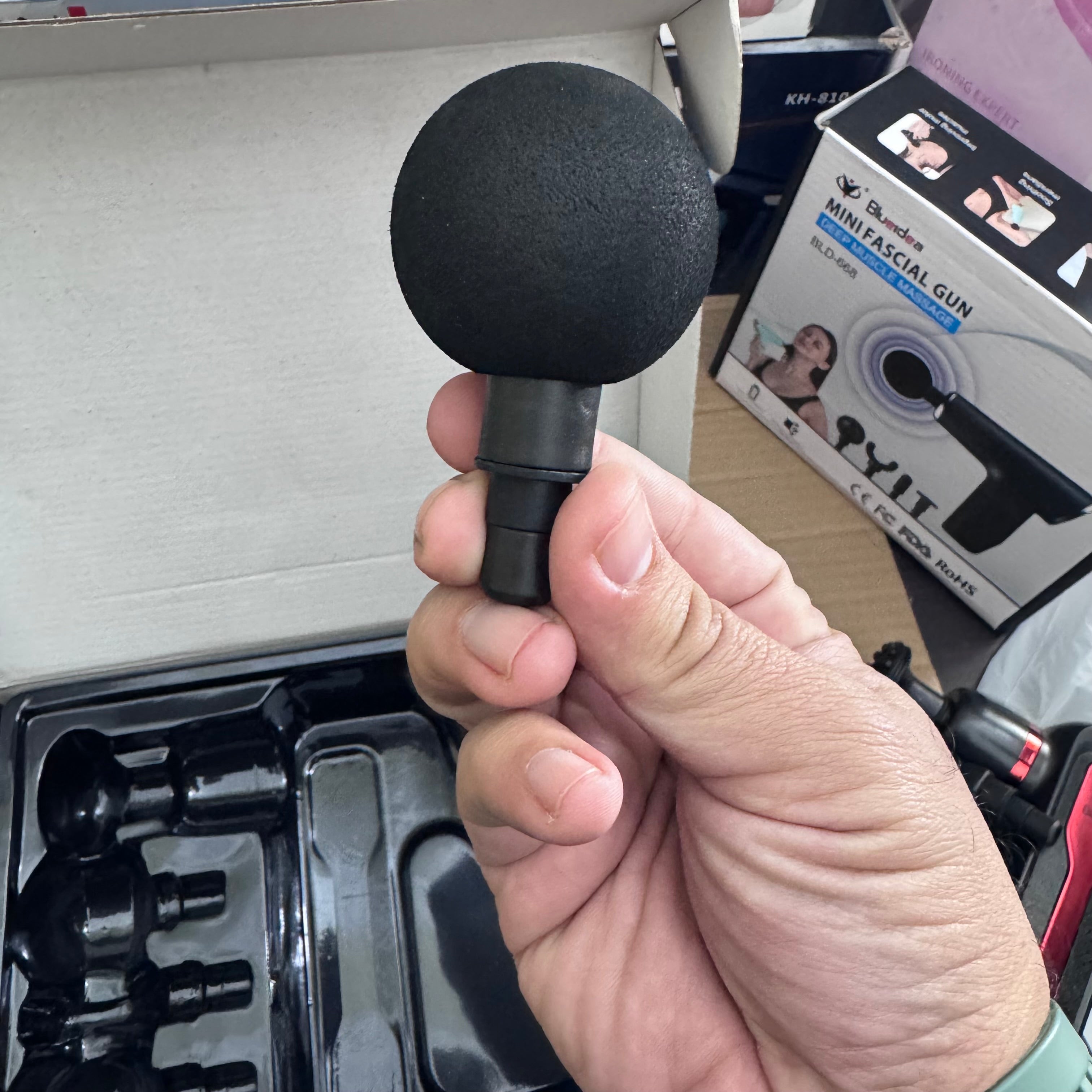 Lot Imported Blueidea LCD Display Fascial Gun – Deep Muscle Massage Gun with 8 Heads