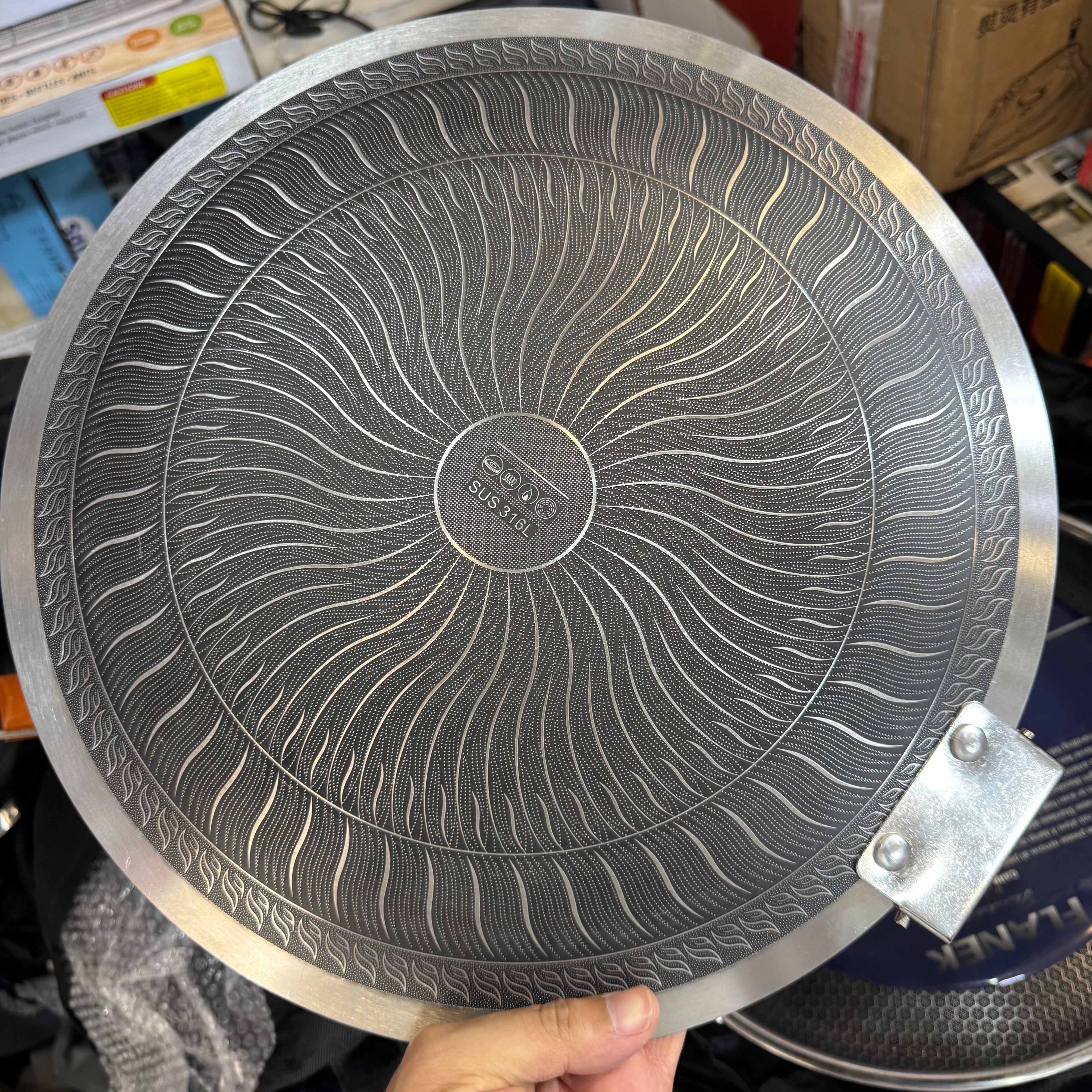 Non Stick Tawa Fry Pan – Large Flat Cooking Pan 34cm