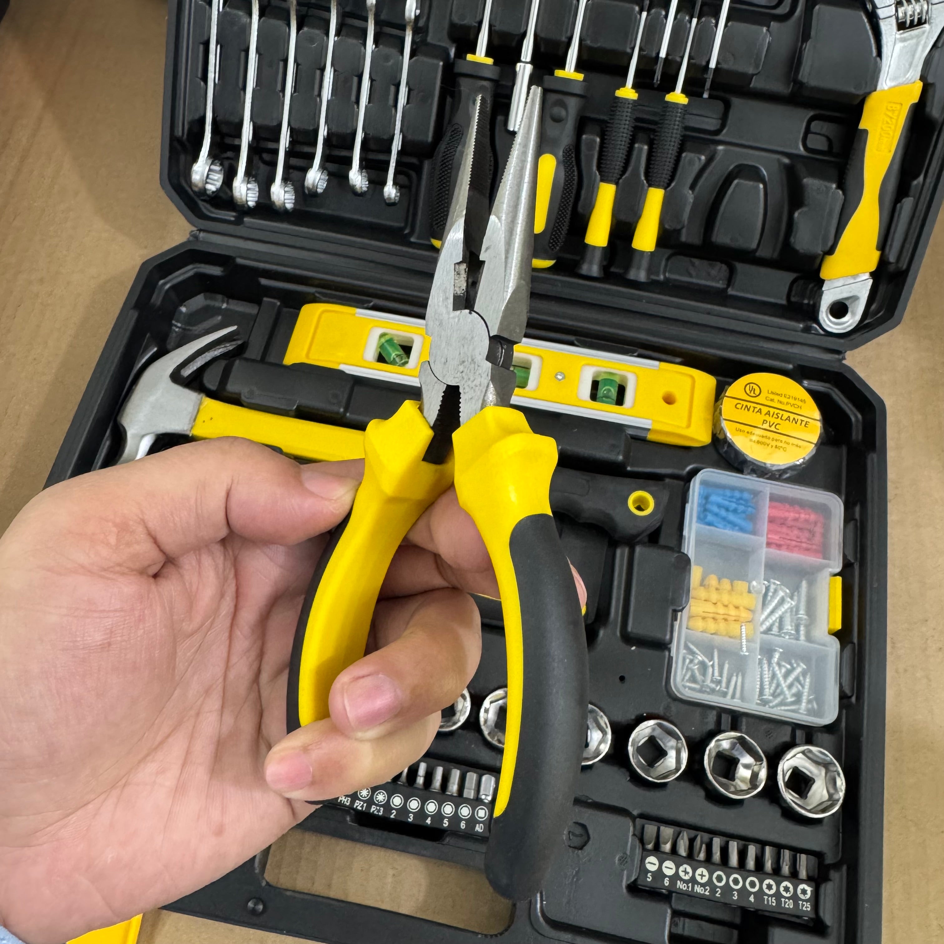 108-Piece Universal Tool Kit - Complete Home DIY Hardware Set with Carry Case German