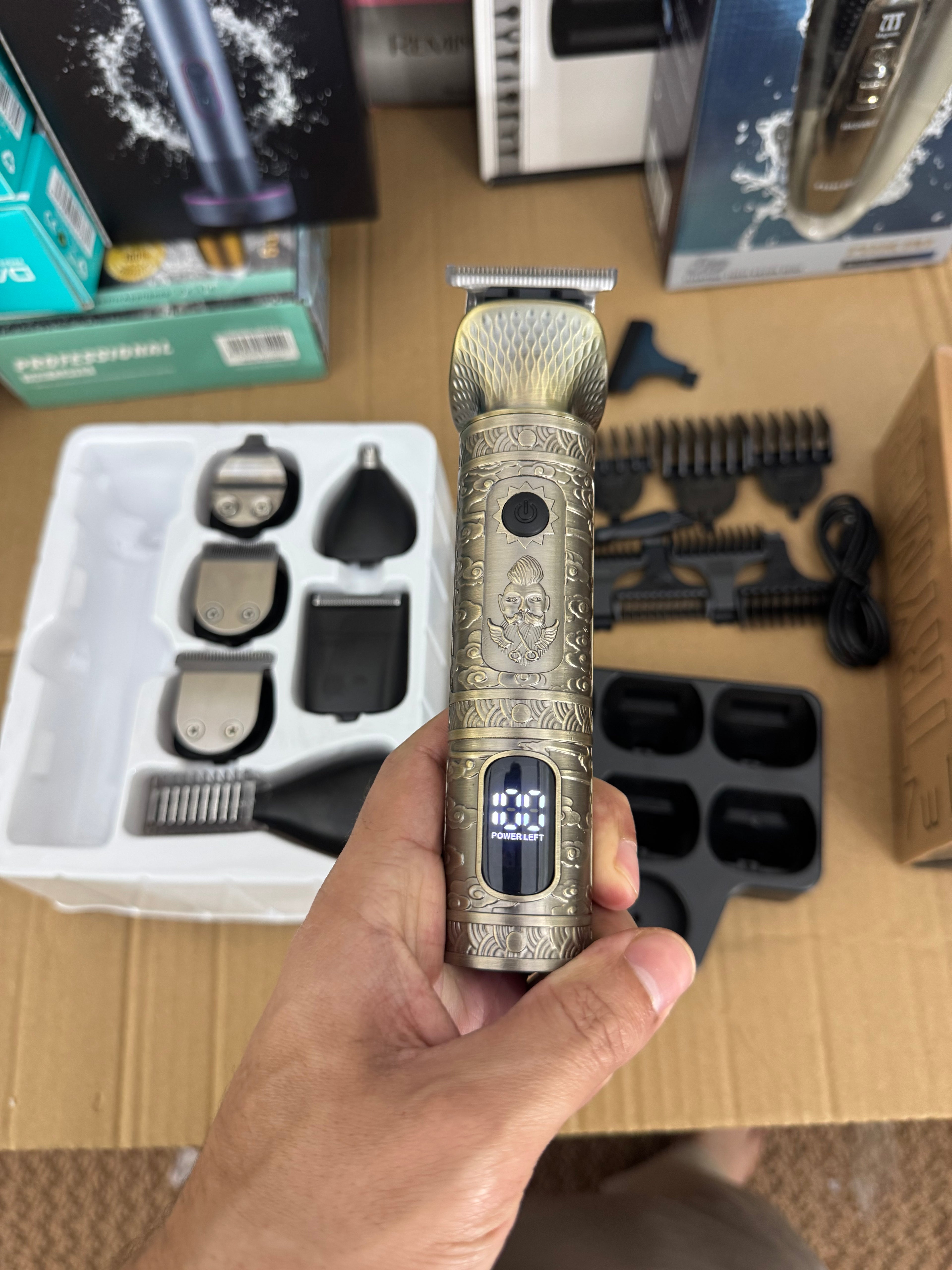 Electo W-701 7-in-1 Professional Trimmer & Grooming Kit for Men