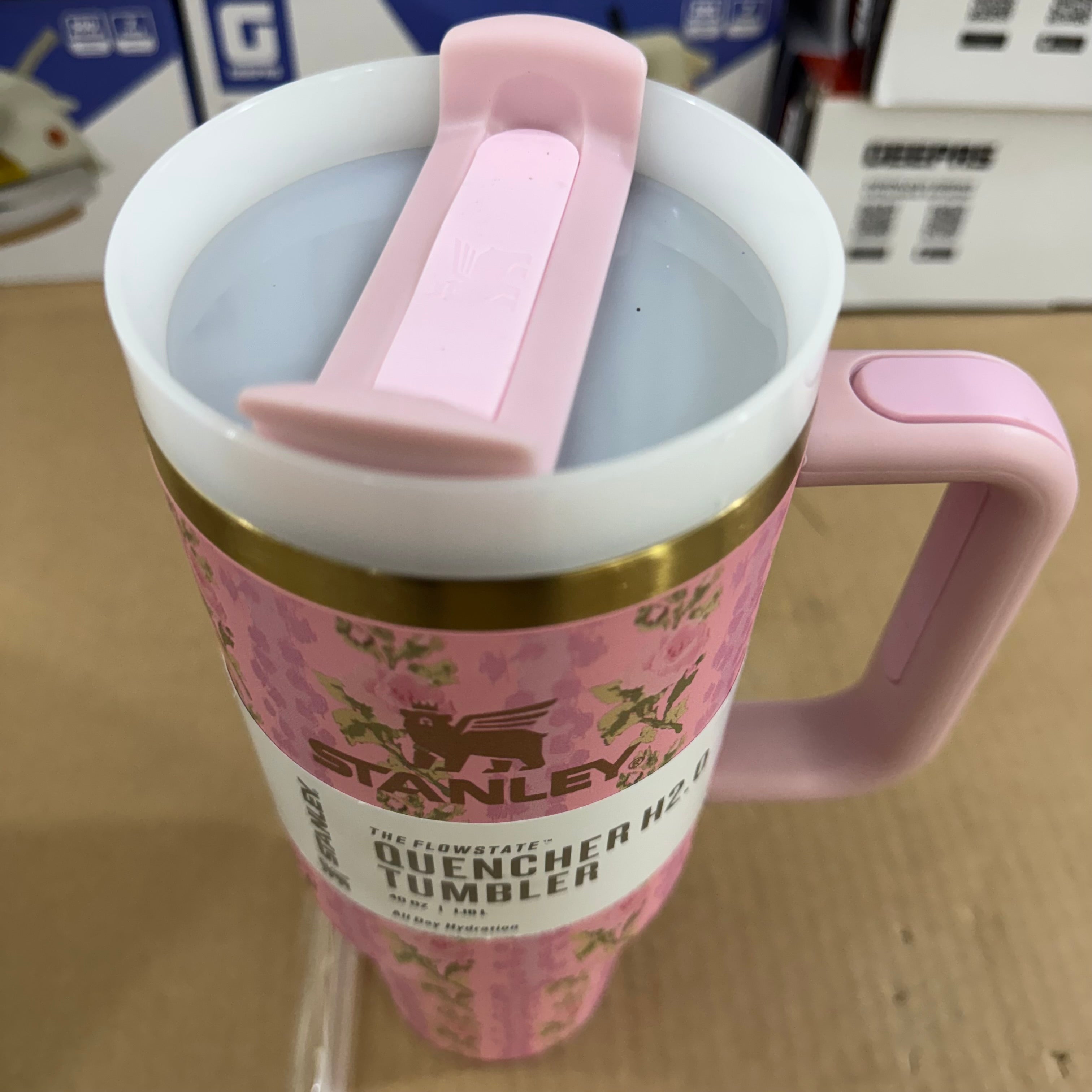 Stanley Quencher H2.0 FlowState™ Tumbler (40oz) – Rose Floral Edition Lot Imported