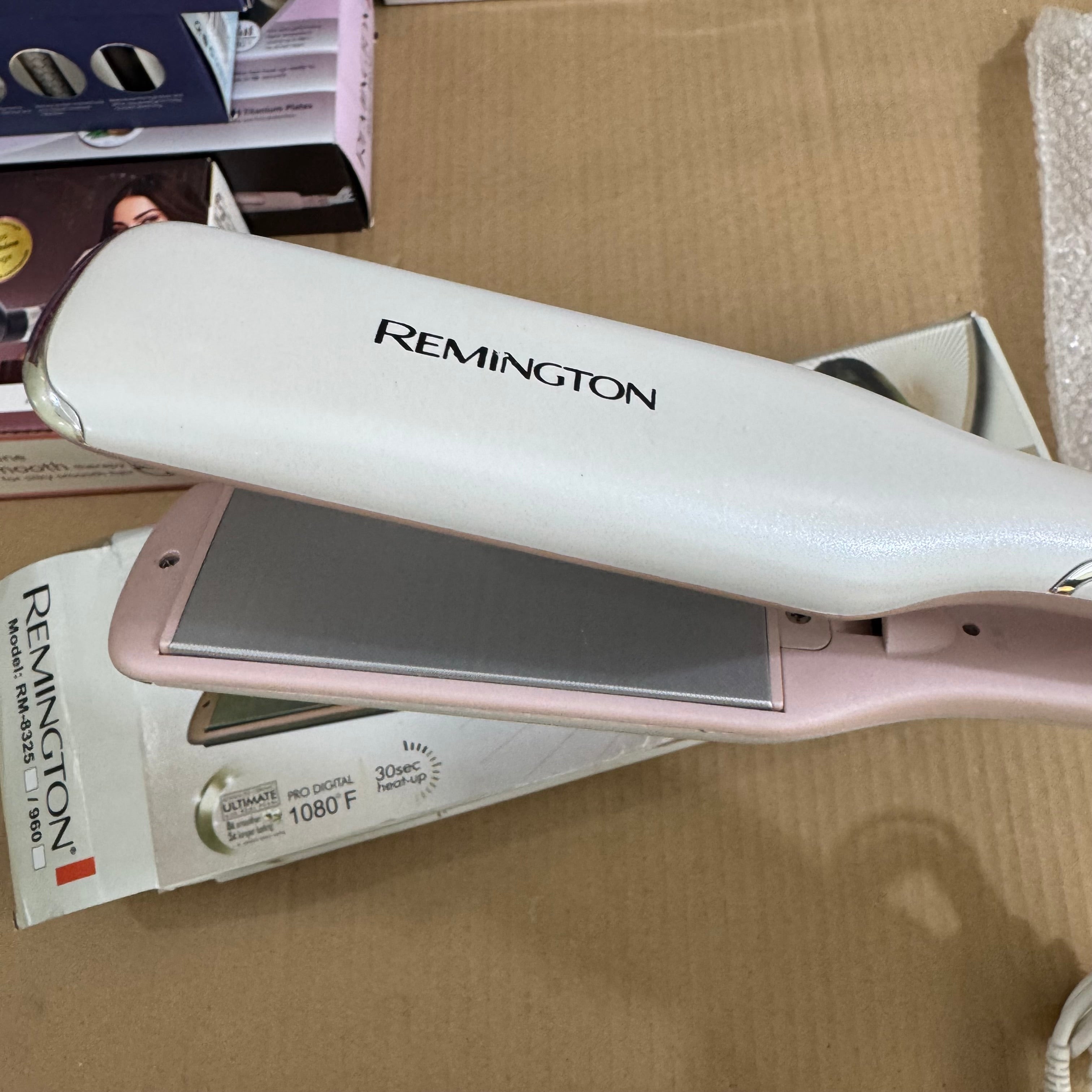 Remington Pearl Pro Digital Hair Straightener - Model S9500 Lot Imported