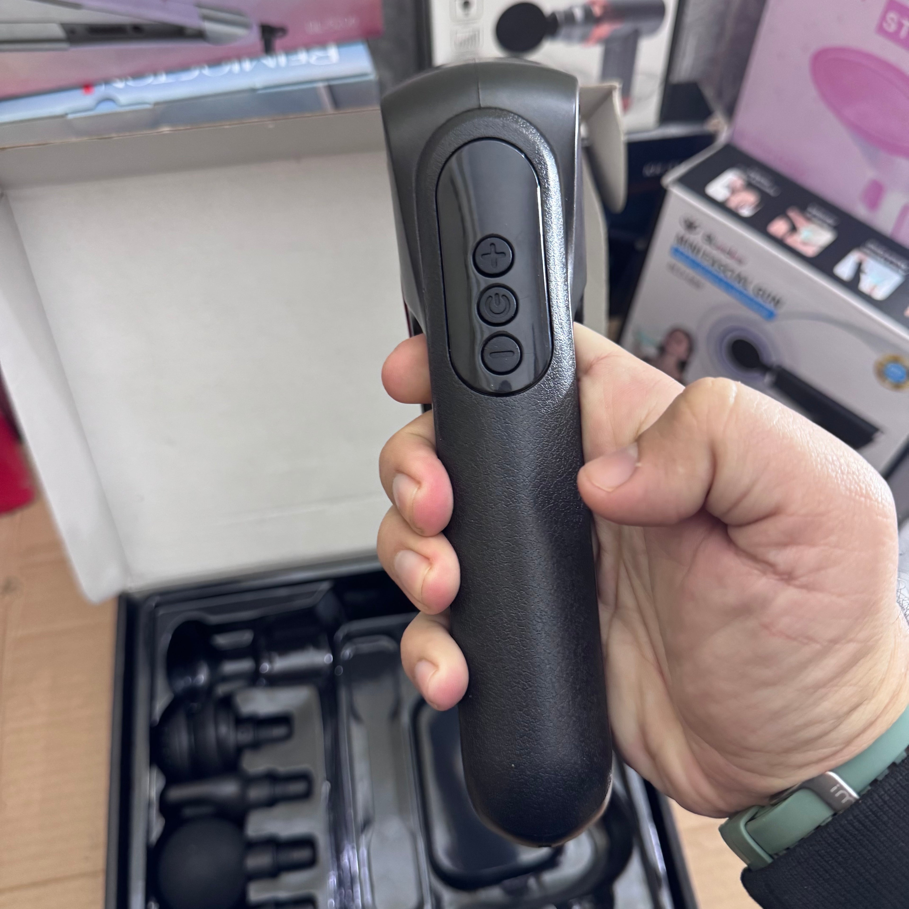 Lot Imported Blueidea LCD Display Fascial Gun – Deep Muscle Massage Gun with 8 Heads