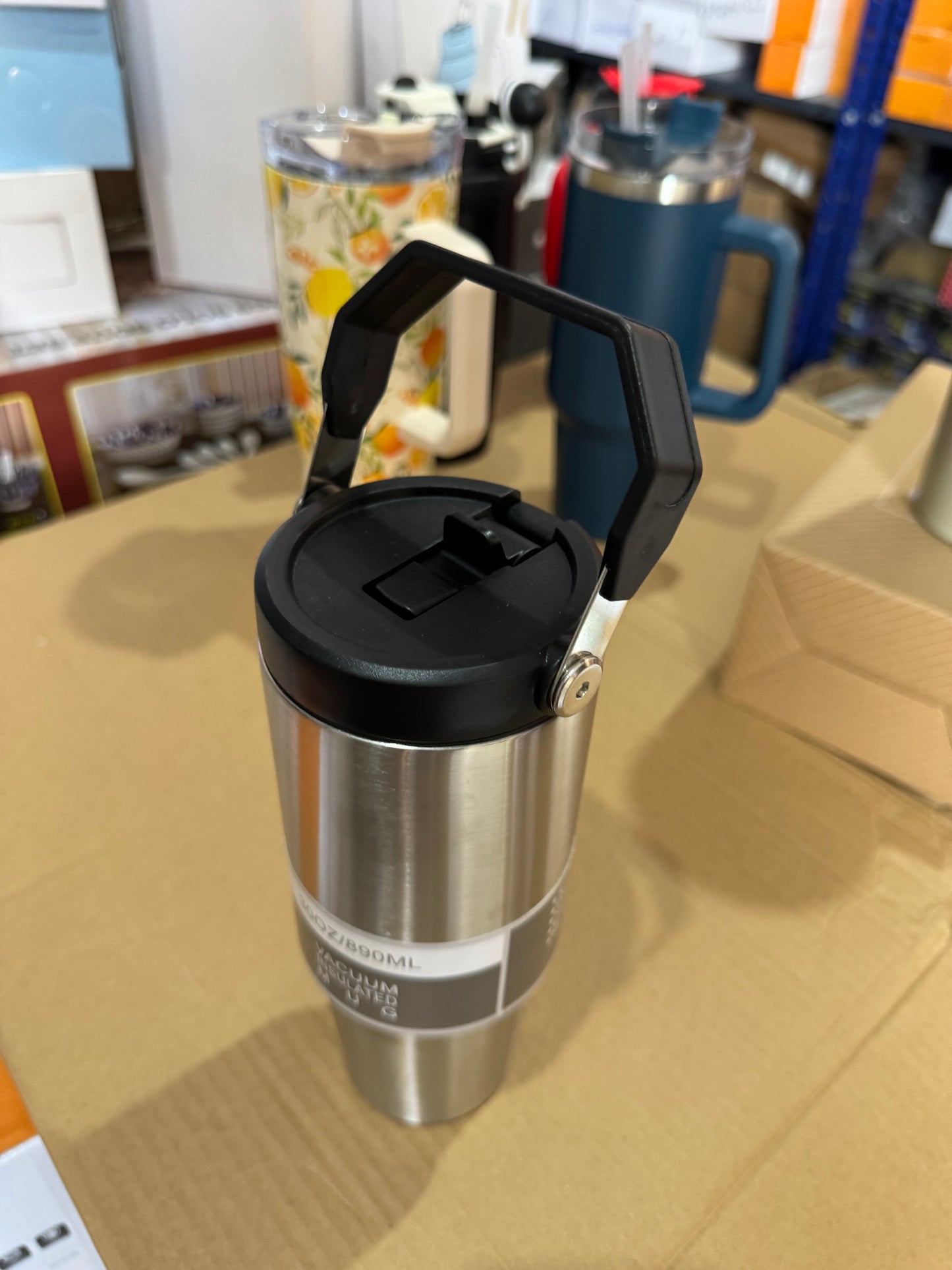 890ml Stainless Steel Vacuum Insulated Tumbler | Travel Mug with Handle