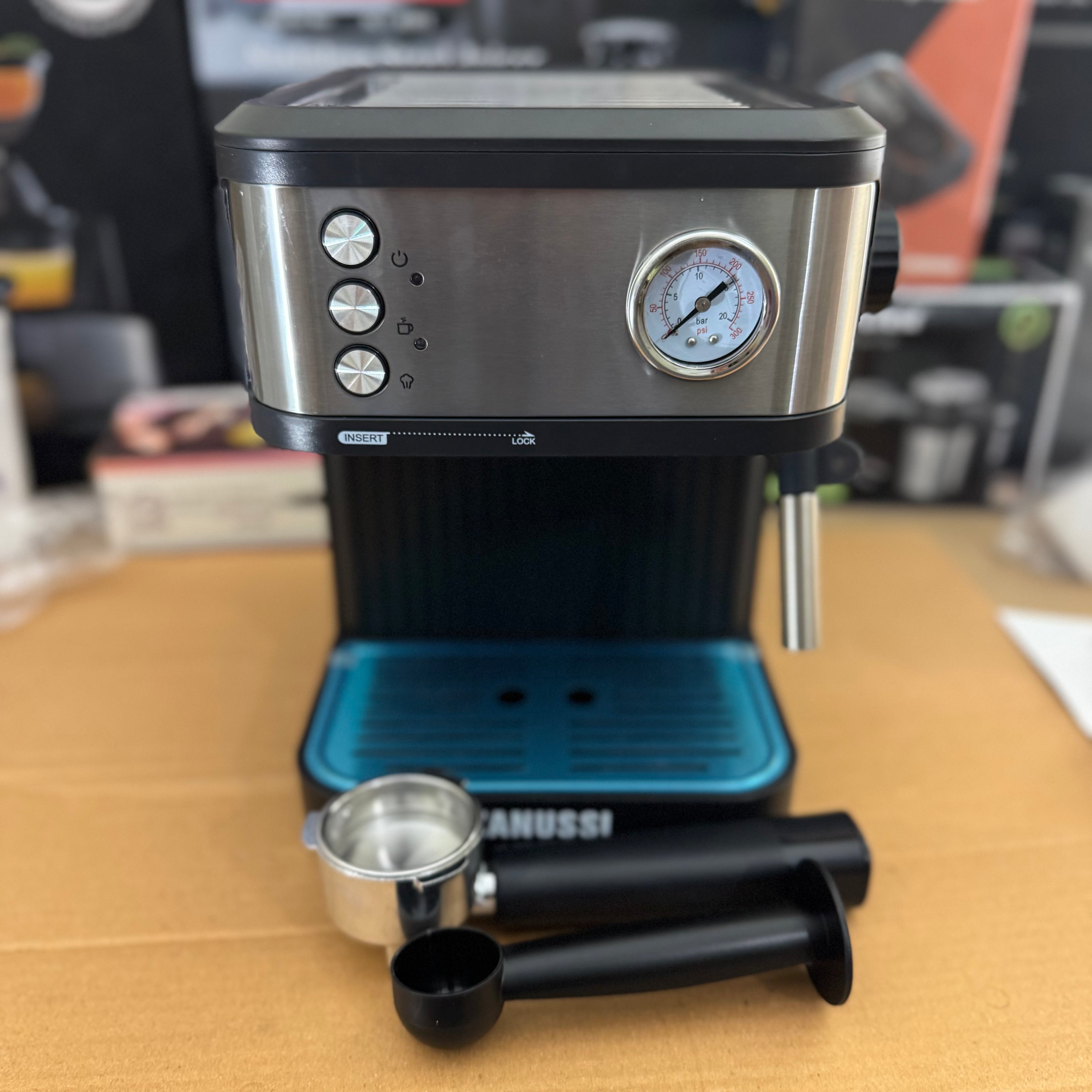Zanussi 20-Bar Espresso & Cappuccino Machine ZES-1545 - Lot Imported