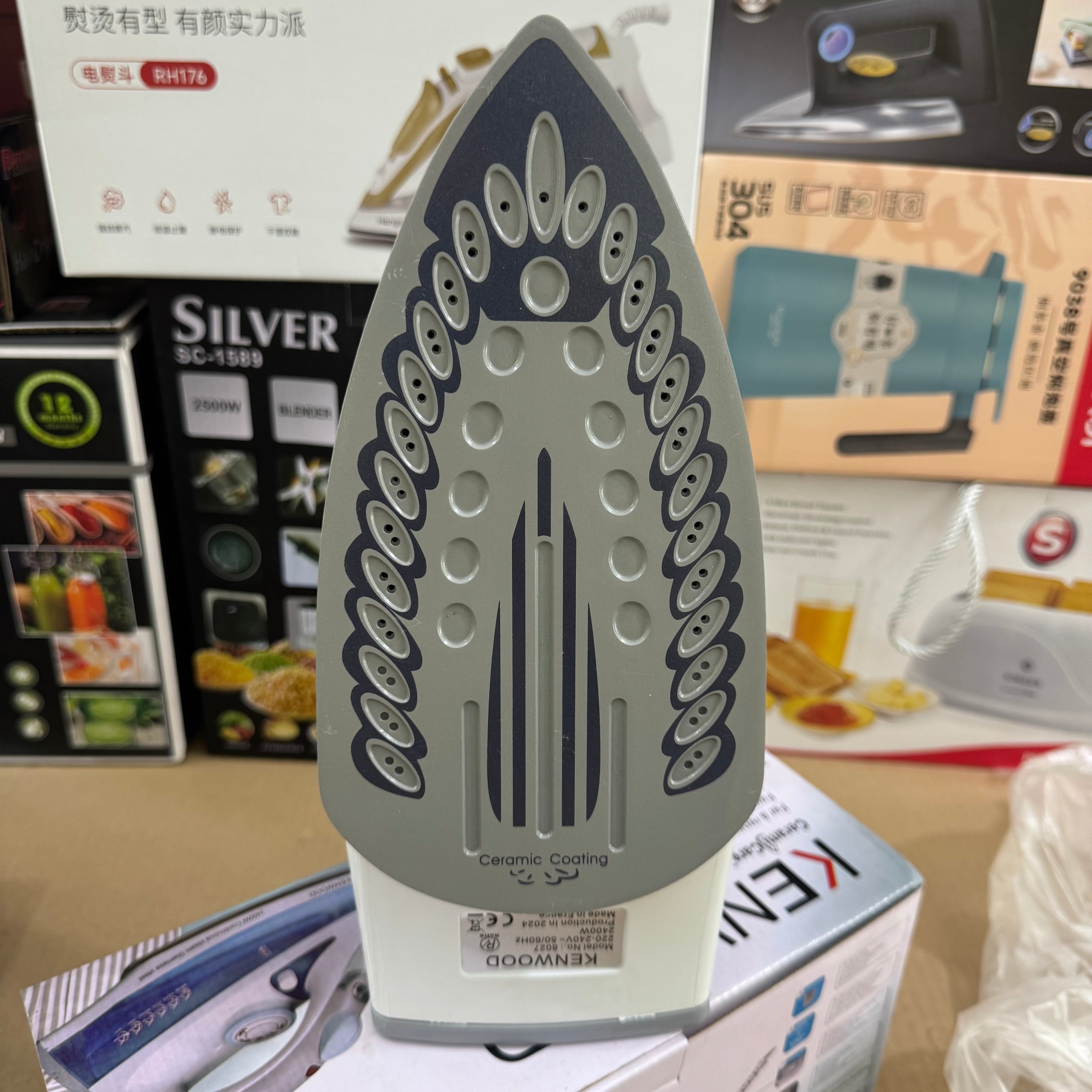 Kenwood Steam Iron ST8027 2400W Ceramic Soleplate – France