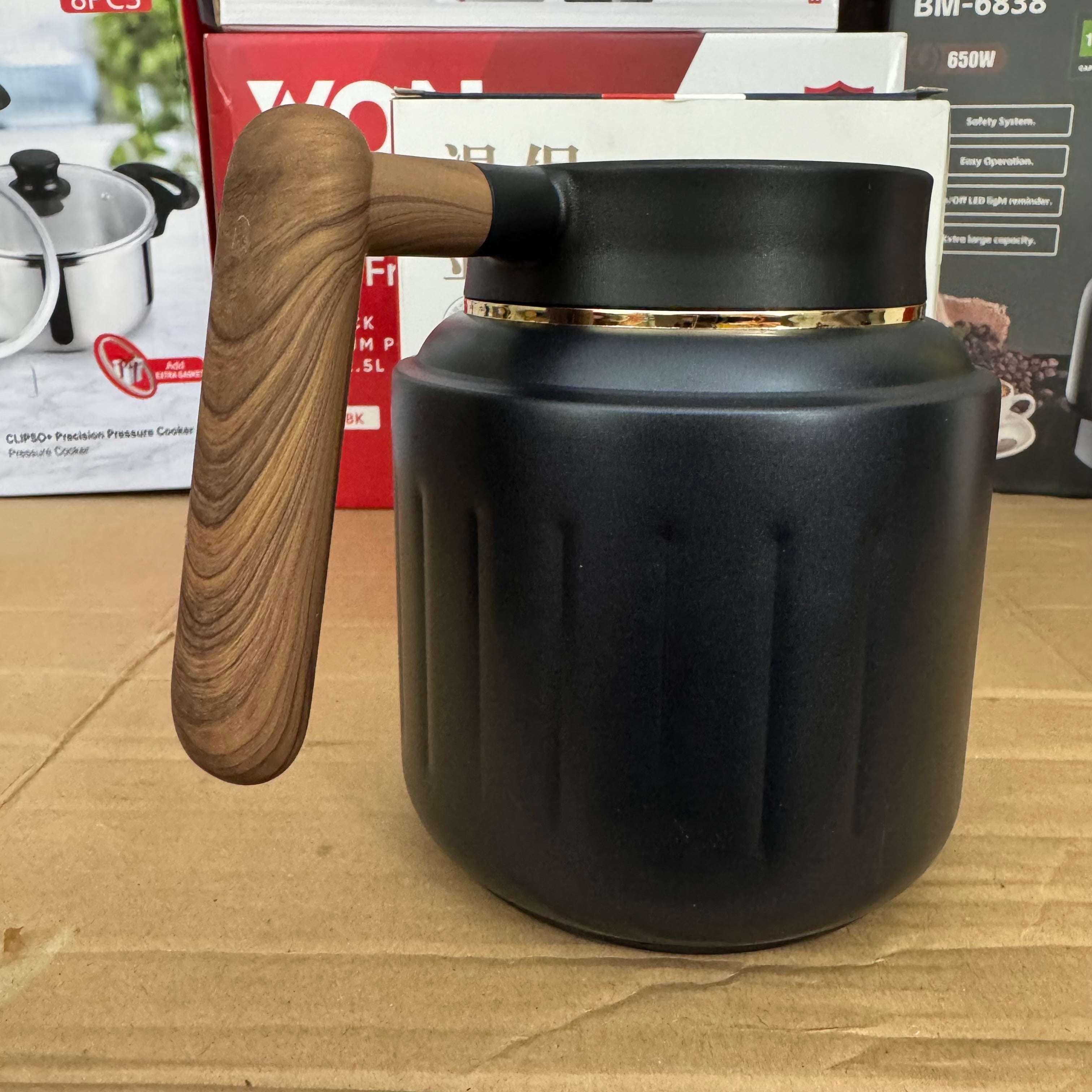 Premium 1.0L Insulated Thermal Tea Pot Black| Smart Temperature Display & Wood Handle