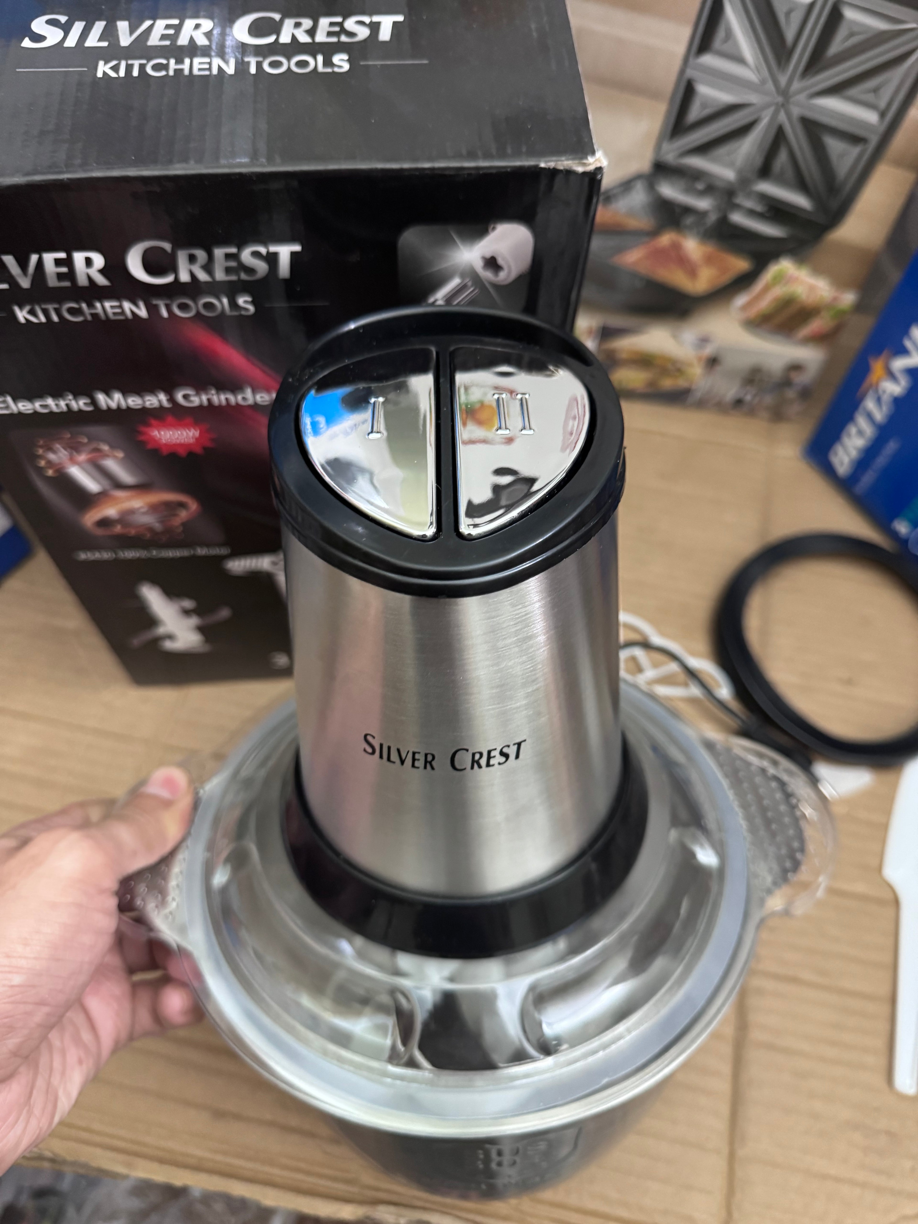 Silver Crest Electric Meat Grinder 1000W – 3.0L Bowl | Lot Imported | Pakistan