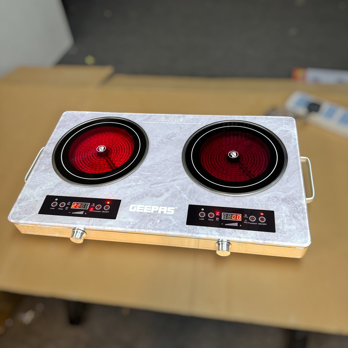 Geepas Double Burner Infrared Stove GIC6134P