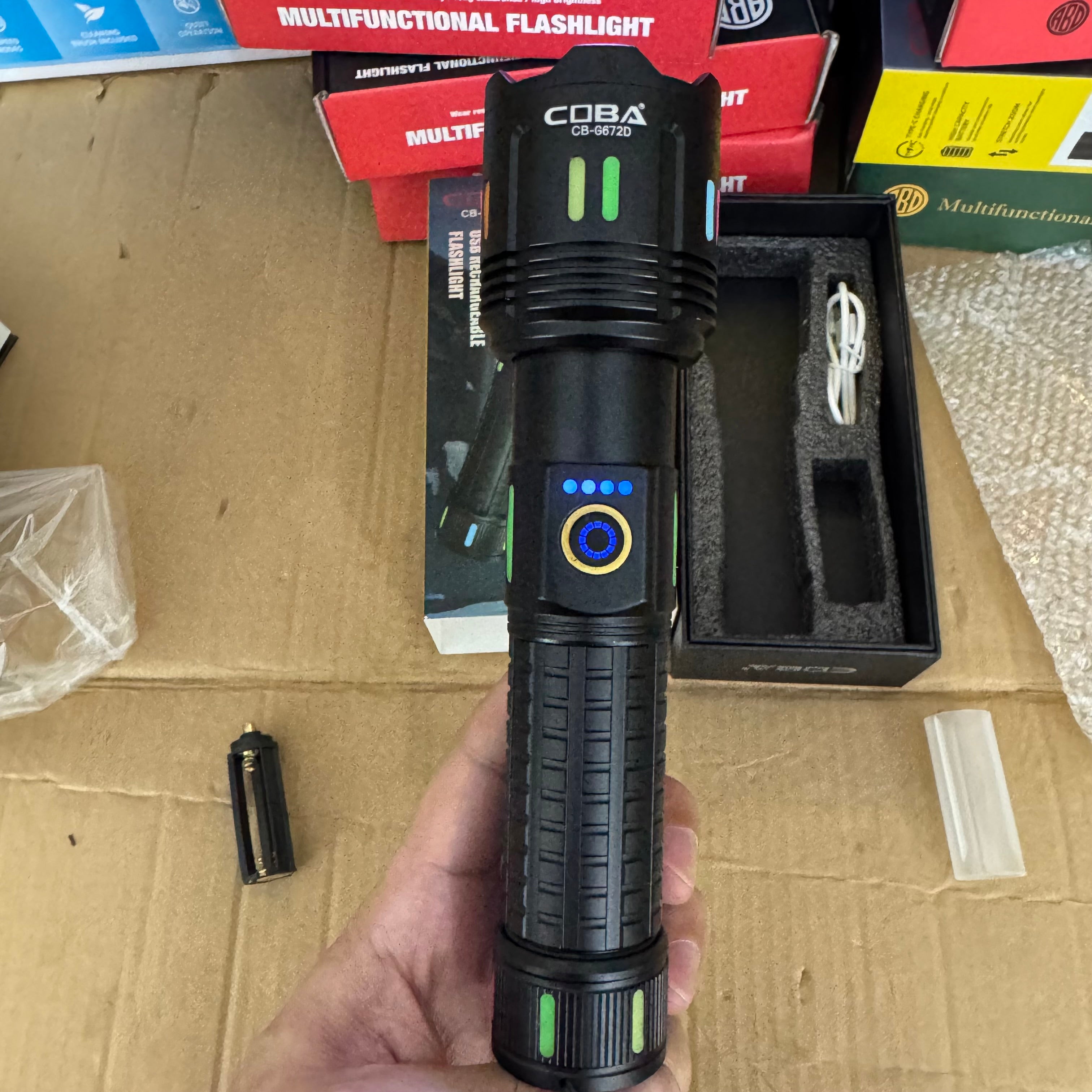 Lot Imported COBA  Rechargeable LED Flashlight-CB-G672D