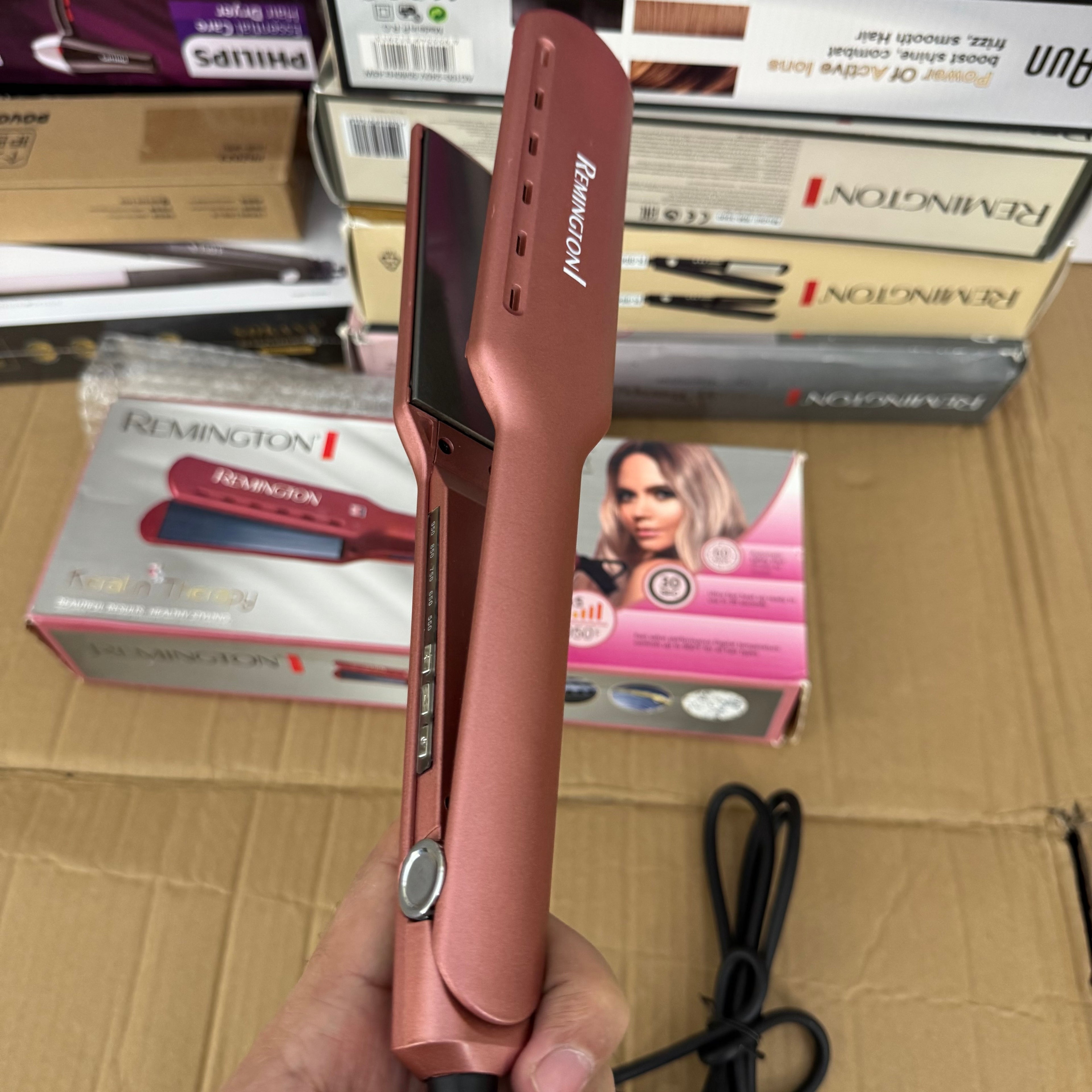 Lot Imported Remington Keratin Therapy Hair Straightener Model S-8590