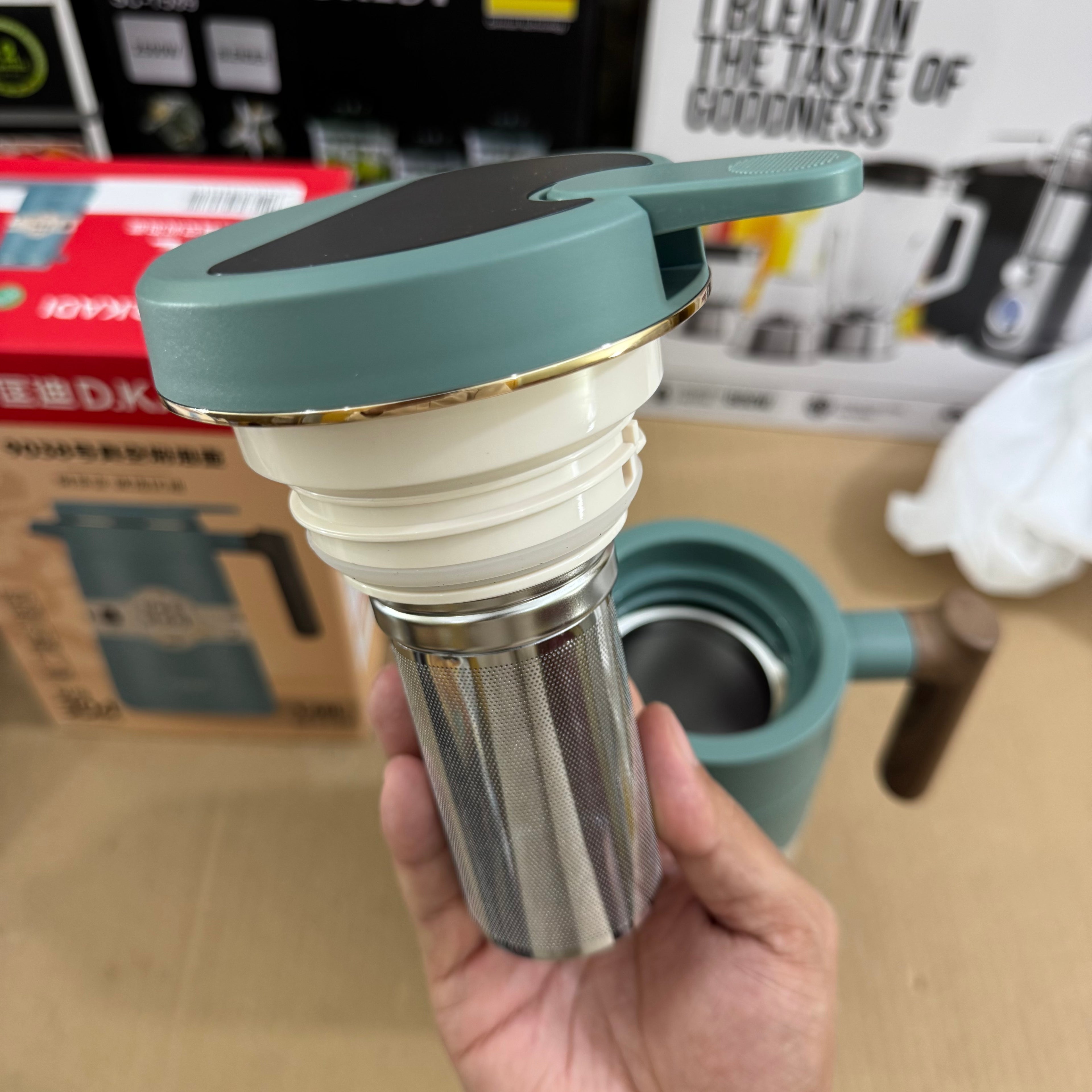D.KADI Insulated Thermal Pot - 1.68L  Lot Imported