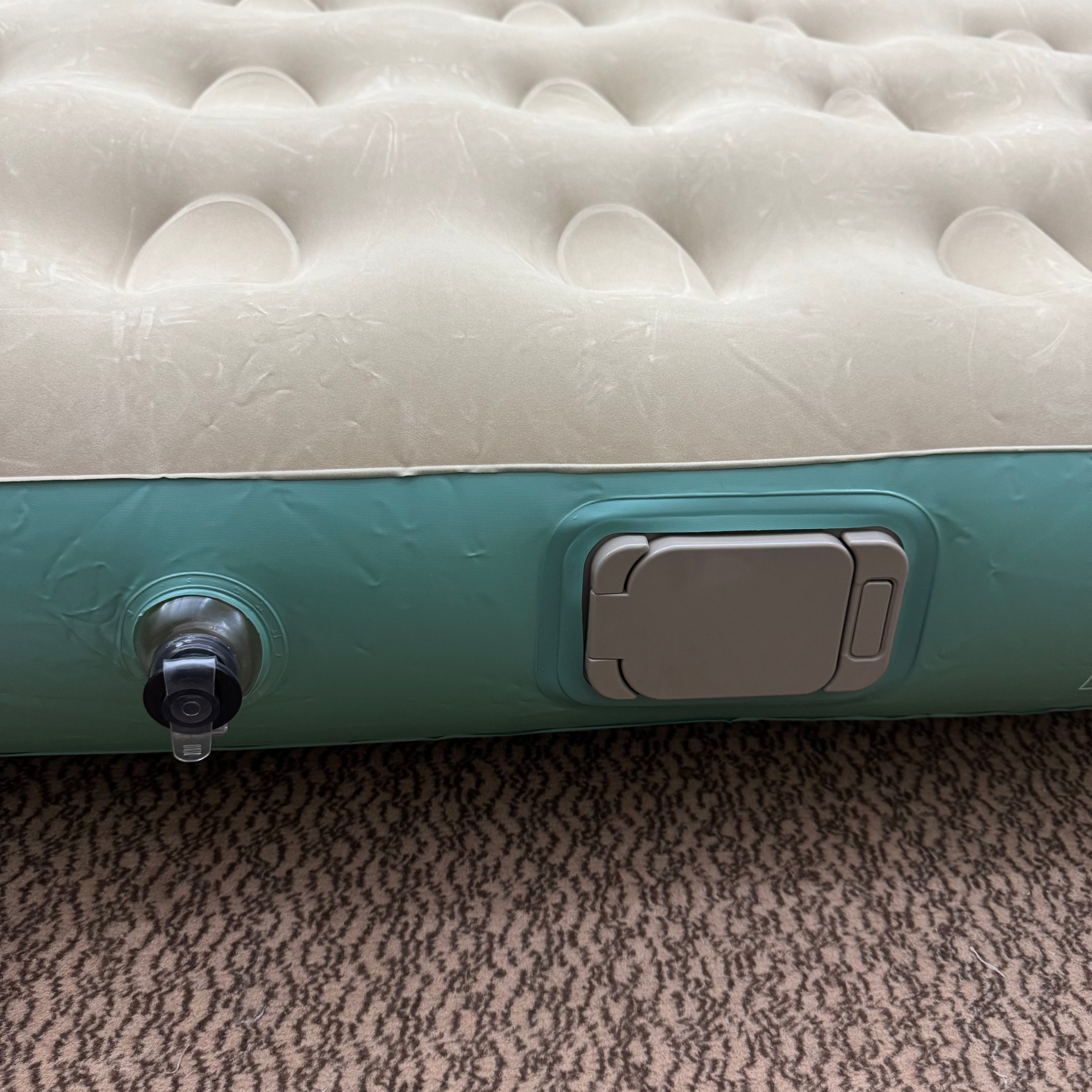 Leedsooy Single Size Inflatable Air Bed - Model 93003 Lot Imported