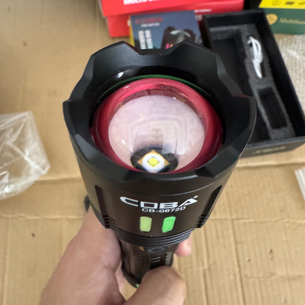 Lot Imported COBA  Rechargeable LED Flashlight-CB-G672D