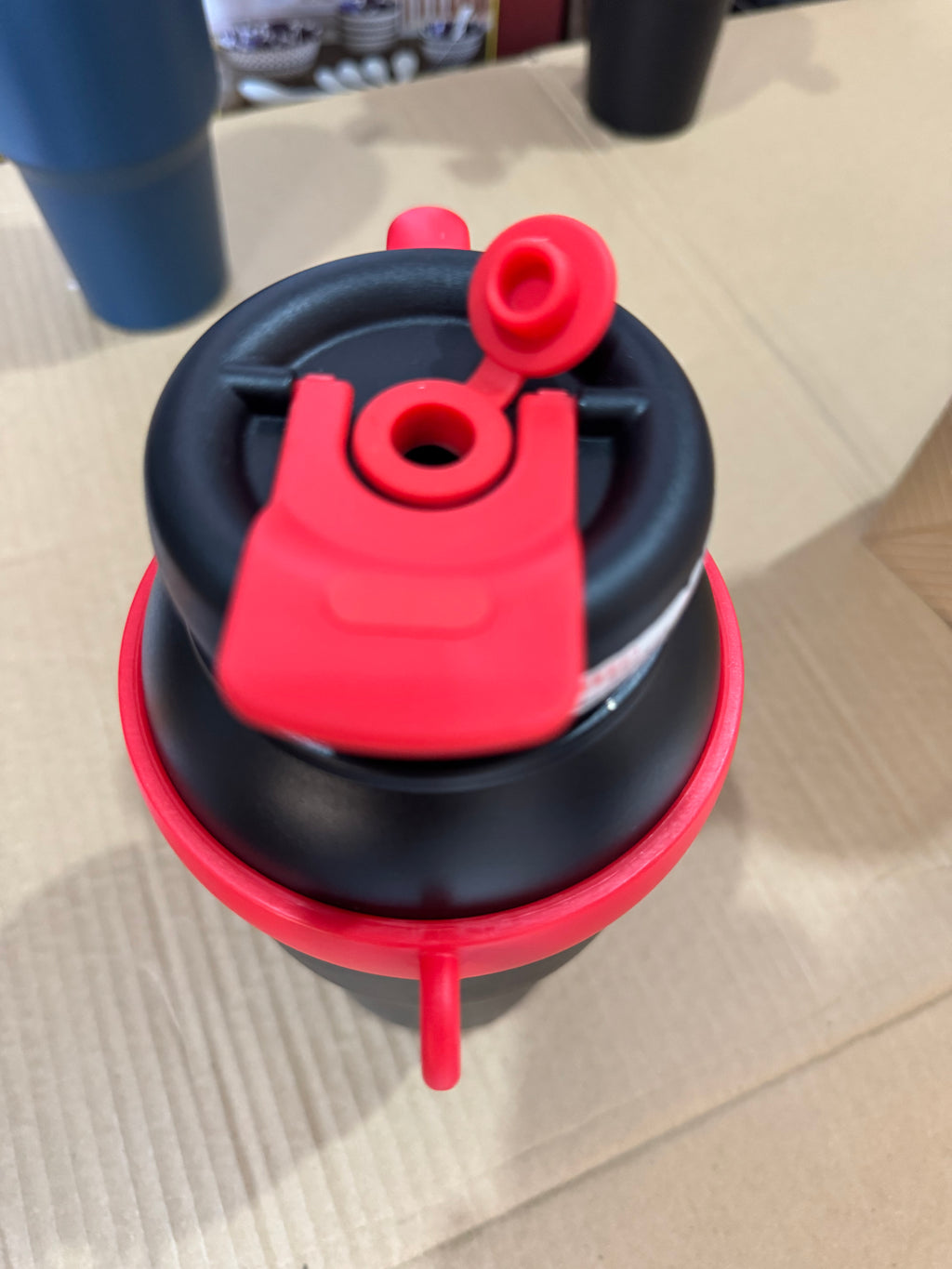 Premium 1000ml Black & Red Insulated Water Bottle | Vacuum Travel Mug