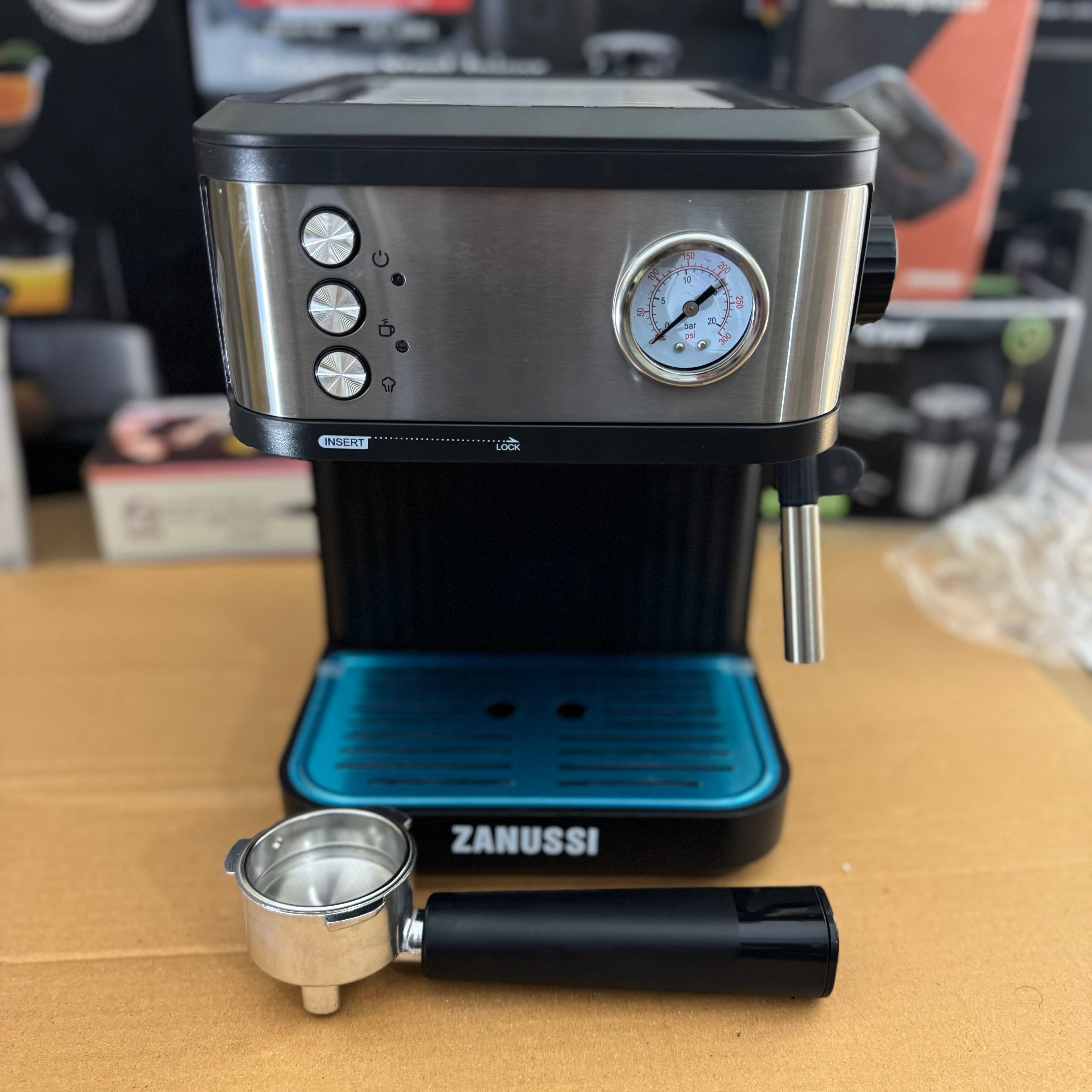 Zanussi 20-Bar Espresso & Cappuccino Machine ZES-1545 - Lot Imported