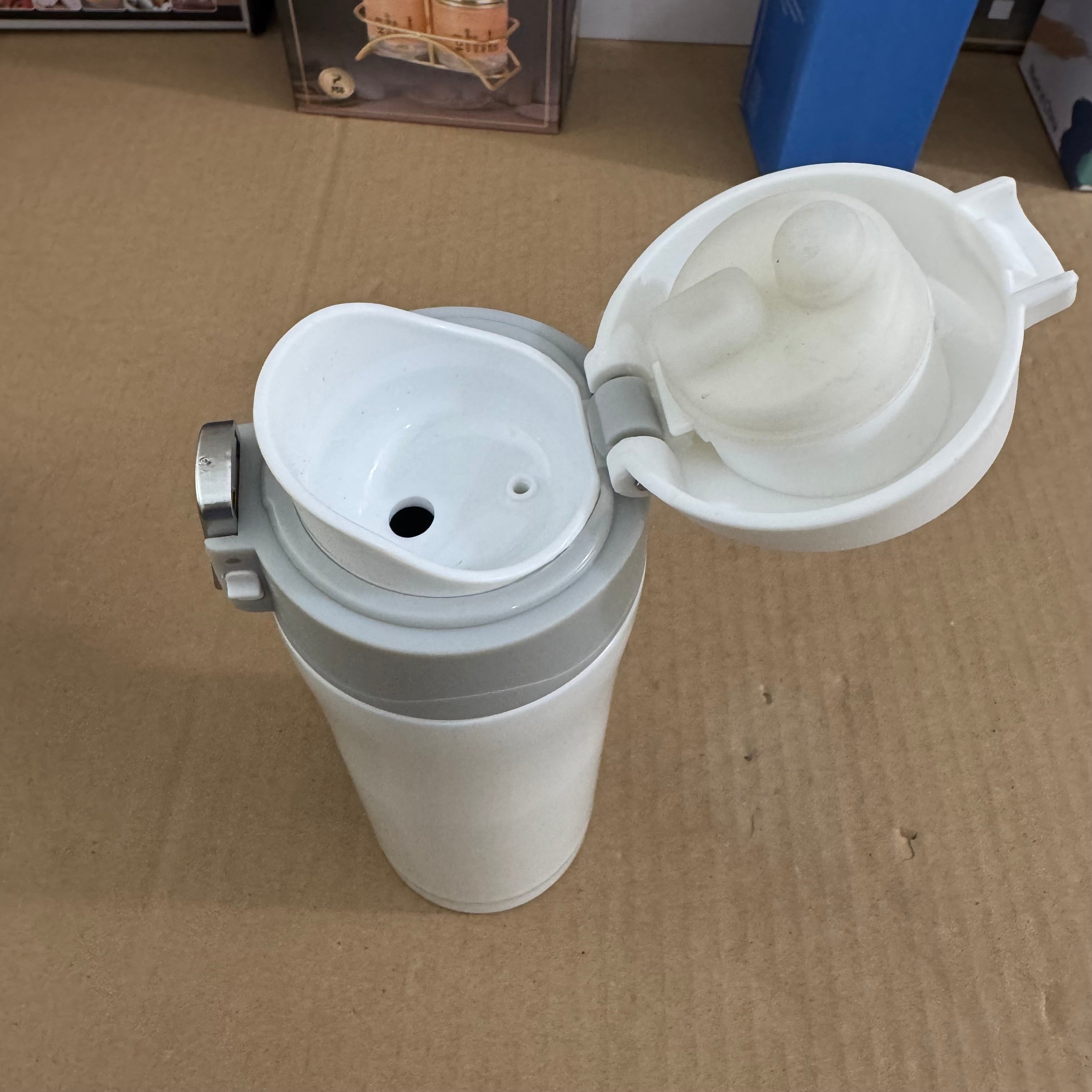 500ml Stainless Steel Vacuum Insulated Flask with Safety Lock Lot Imported