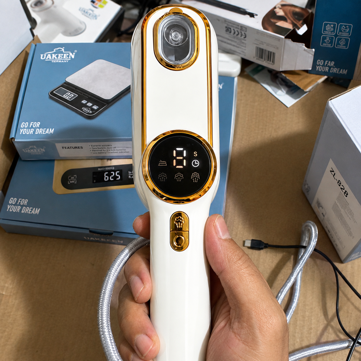 UAKEEN ZL-828 1300W Mini Steam Iron – Portable LCD Display, Ceramic Soleplate & Rotating Handle