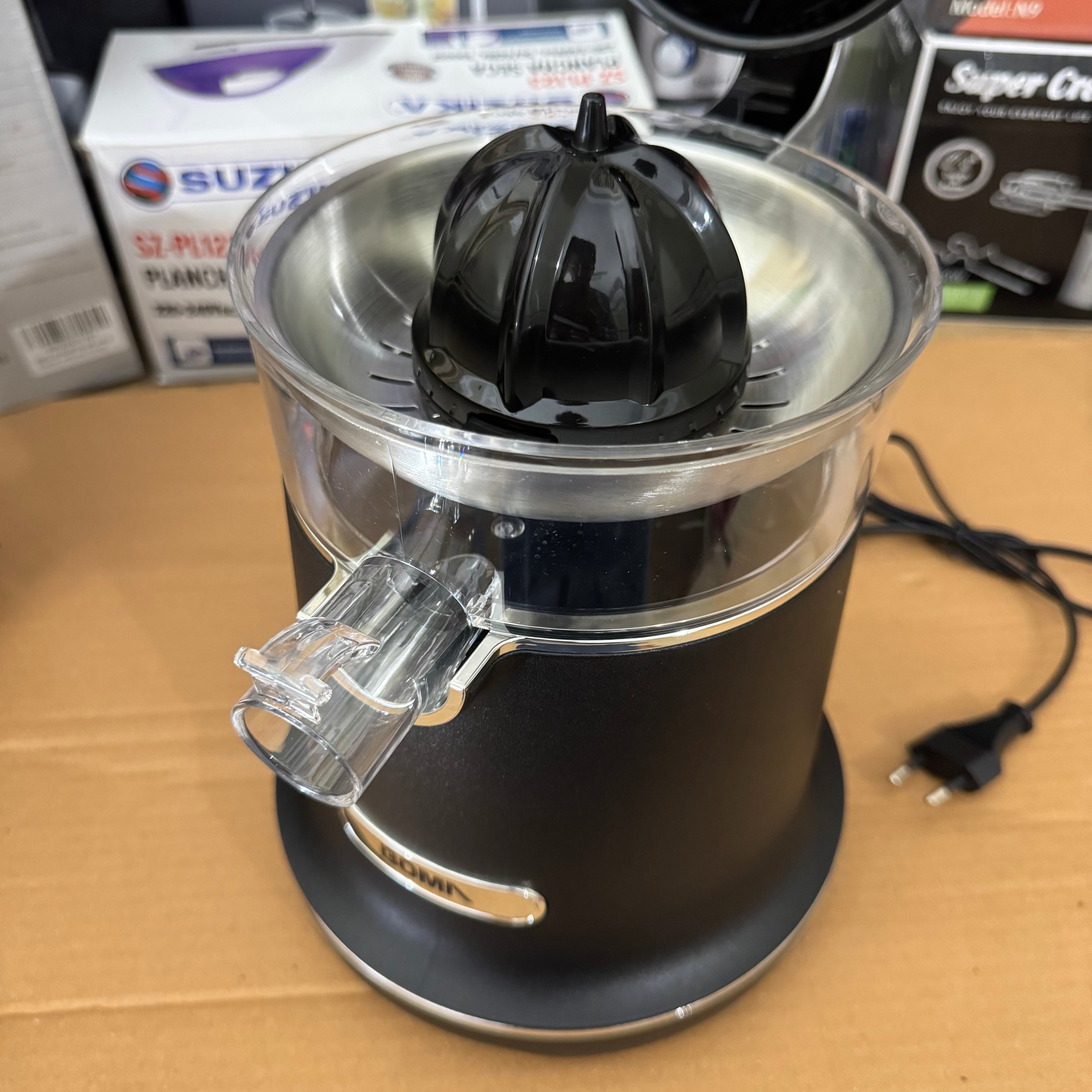 BOMA 350W Electric Citrus Juicer BM-675B - Lot Imported