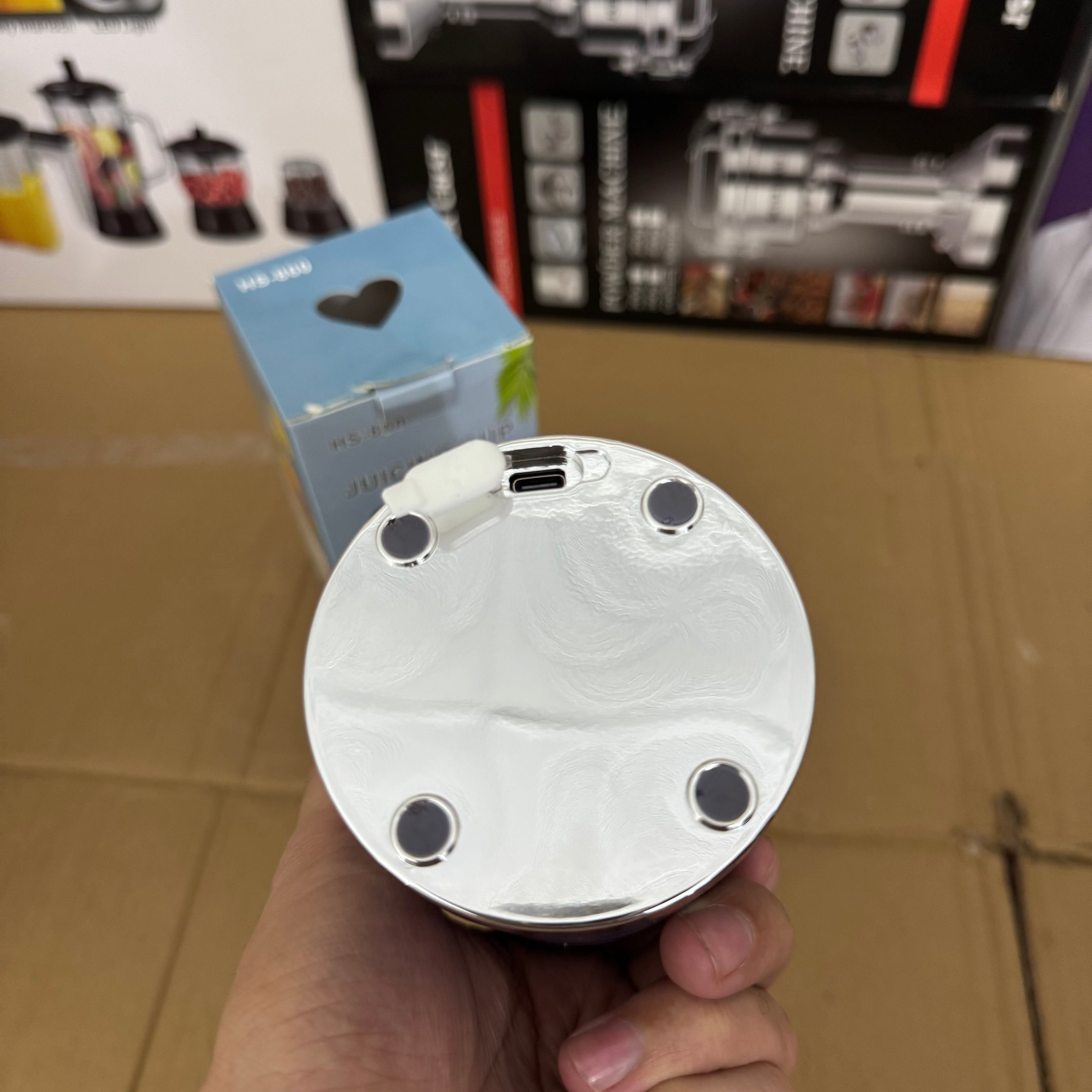 HS-860 Portable Juicing Cup Blender – USB Rechargeable Mini Smoothie Maker Bottle with Stainless Steel Blades