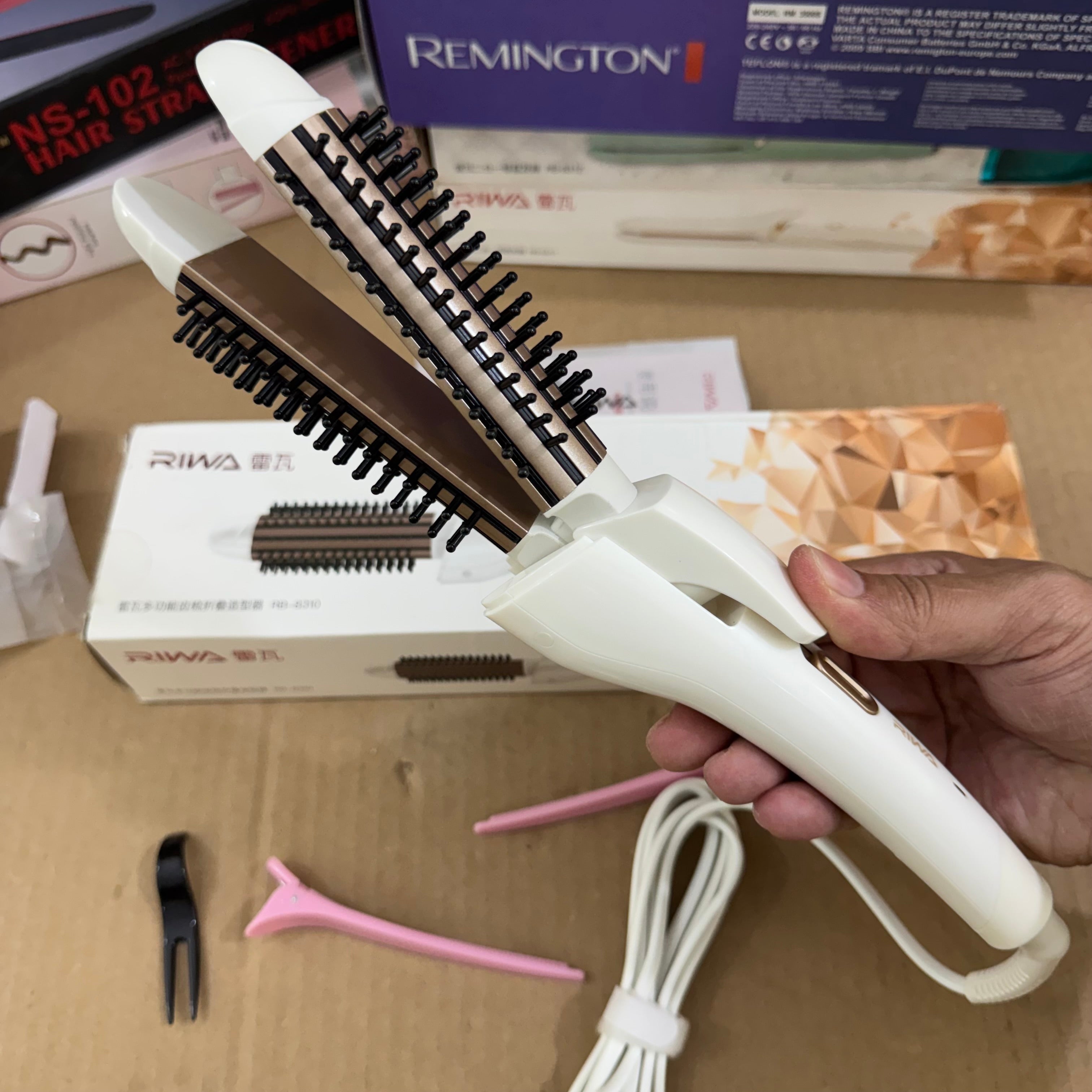 RIWA Multifunctional Hair Styler Comb RB-8310