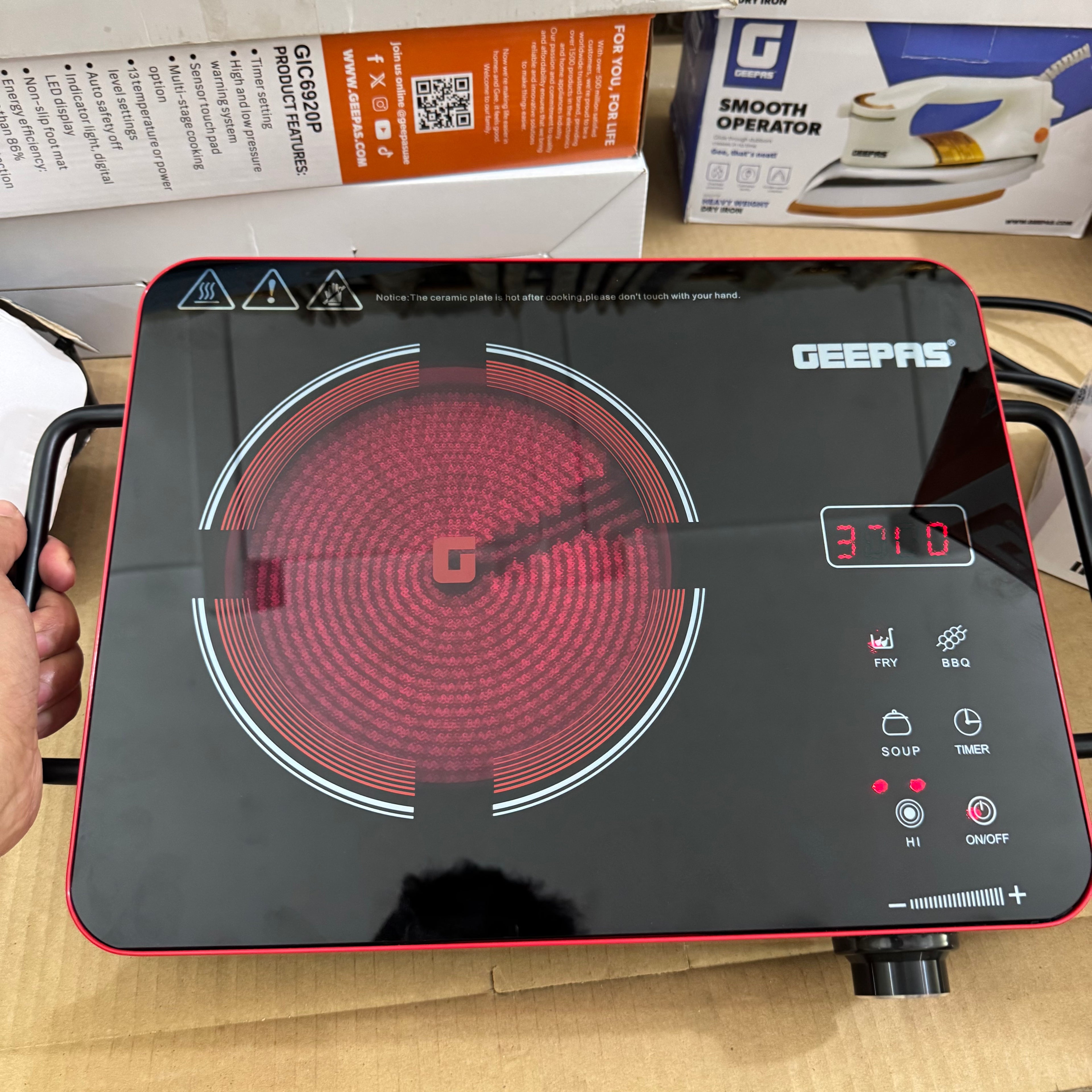 Geepas Digital Infrared Cooker GIC6922P-3K