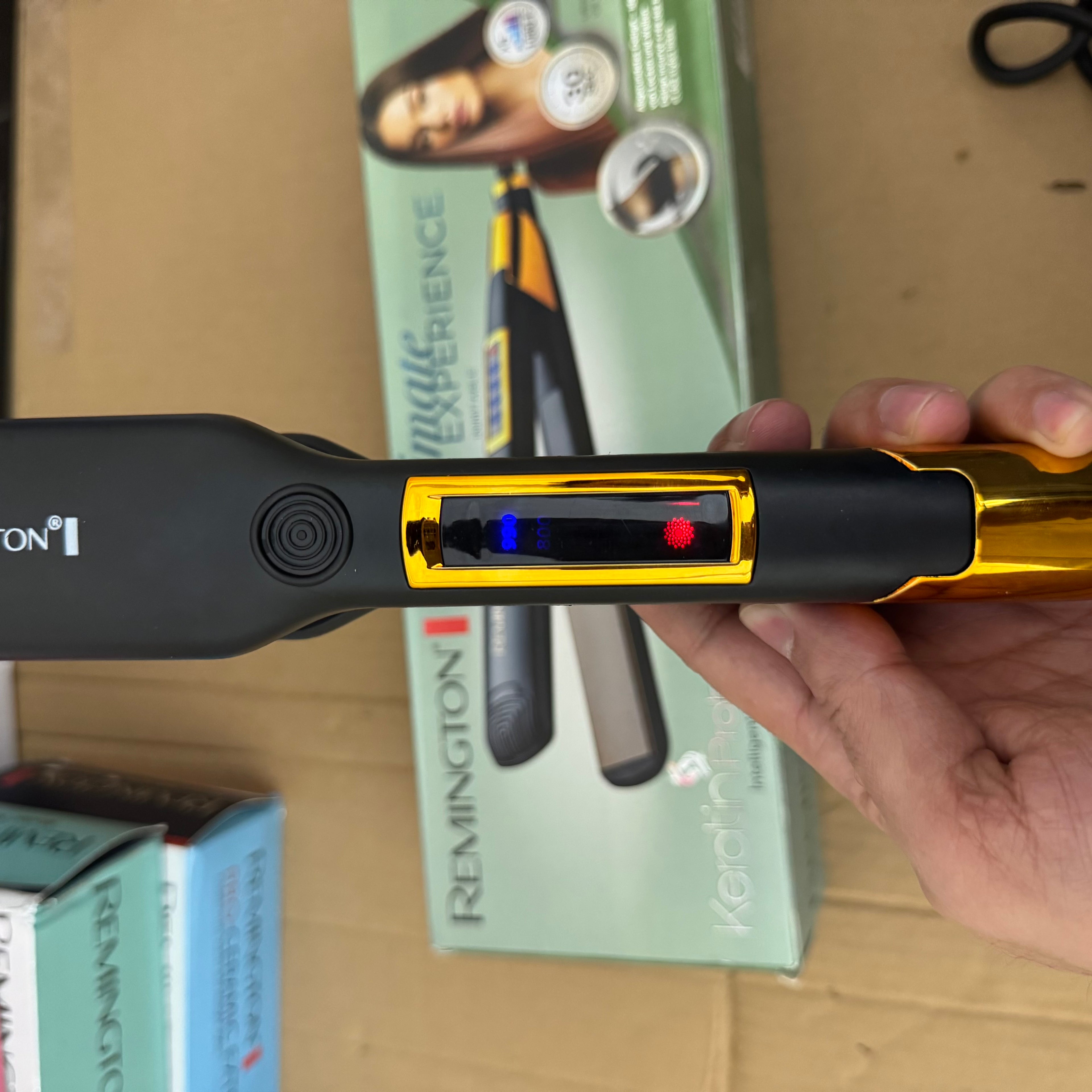 Remington Keratin Protect Intelligent Hair Straightener RM-5201 | Fast Heat, Adjustable Temperature, Ceramic Plates