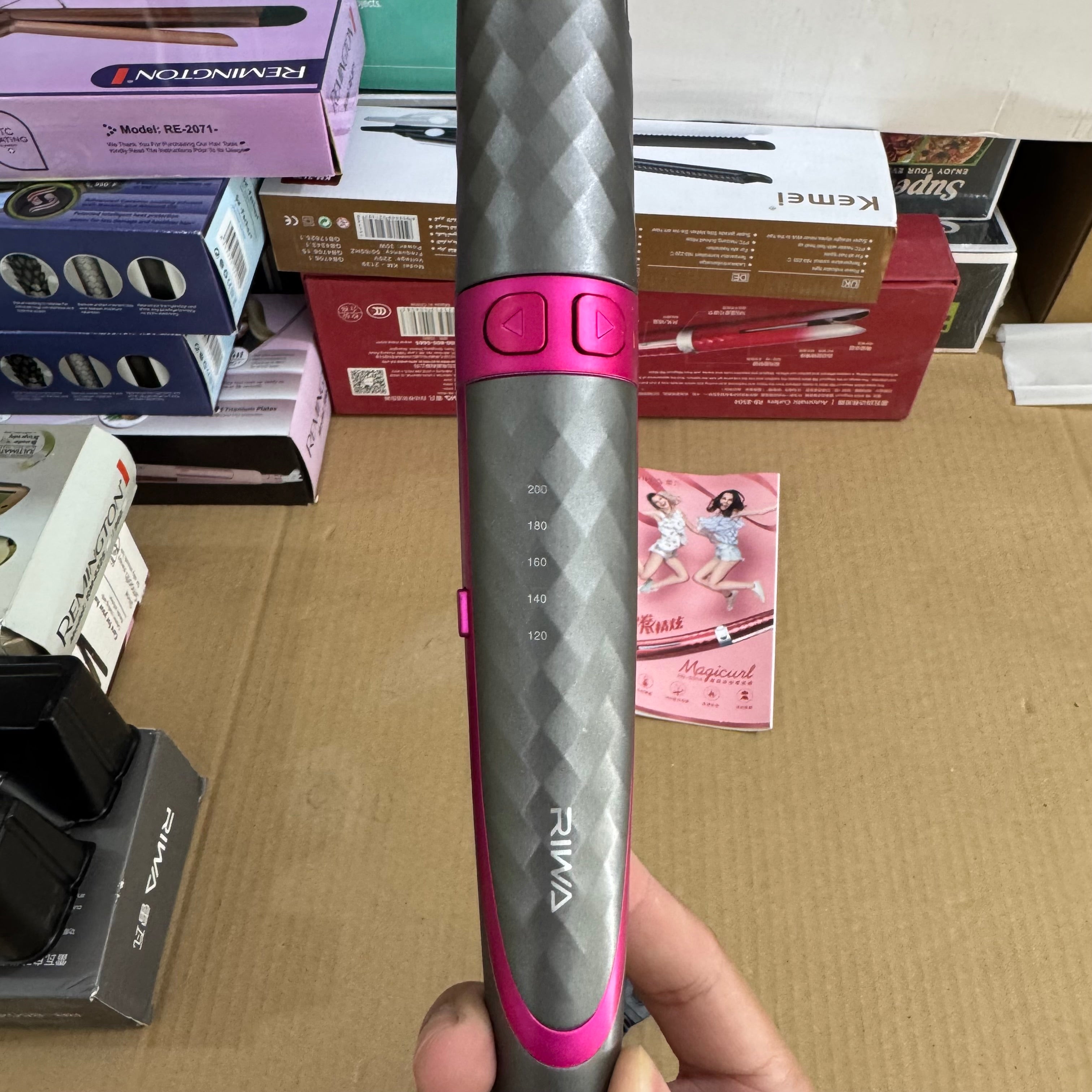 RIWA Magicurl Auto-Rotating Hair Curler - Model RB-8504 Lot Imported