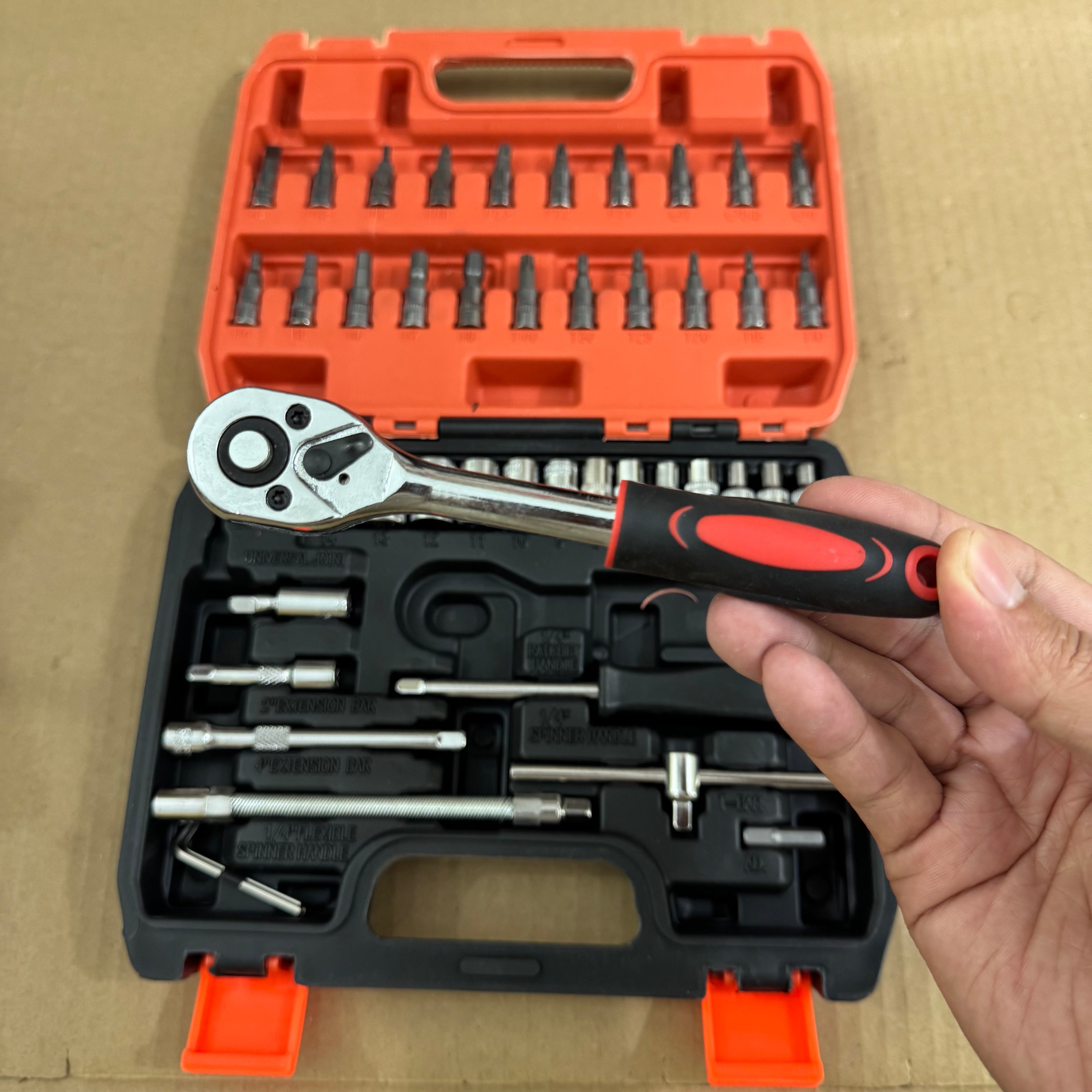 ShunDa 46-Piece 1/4" DR. Socket Set  Lot Imported