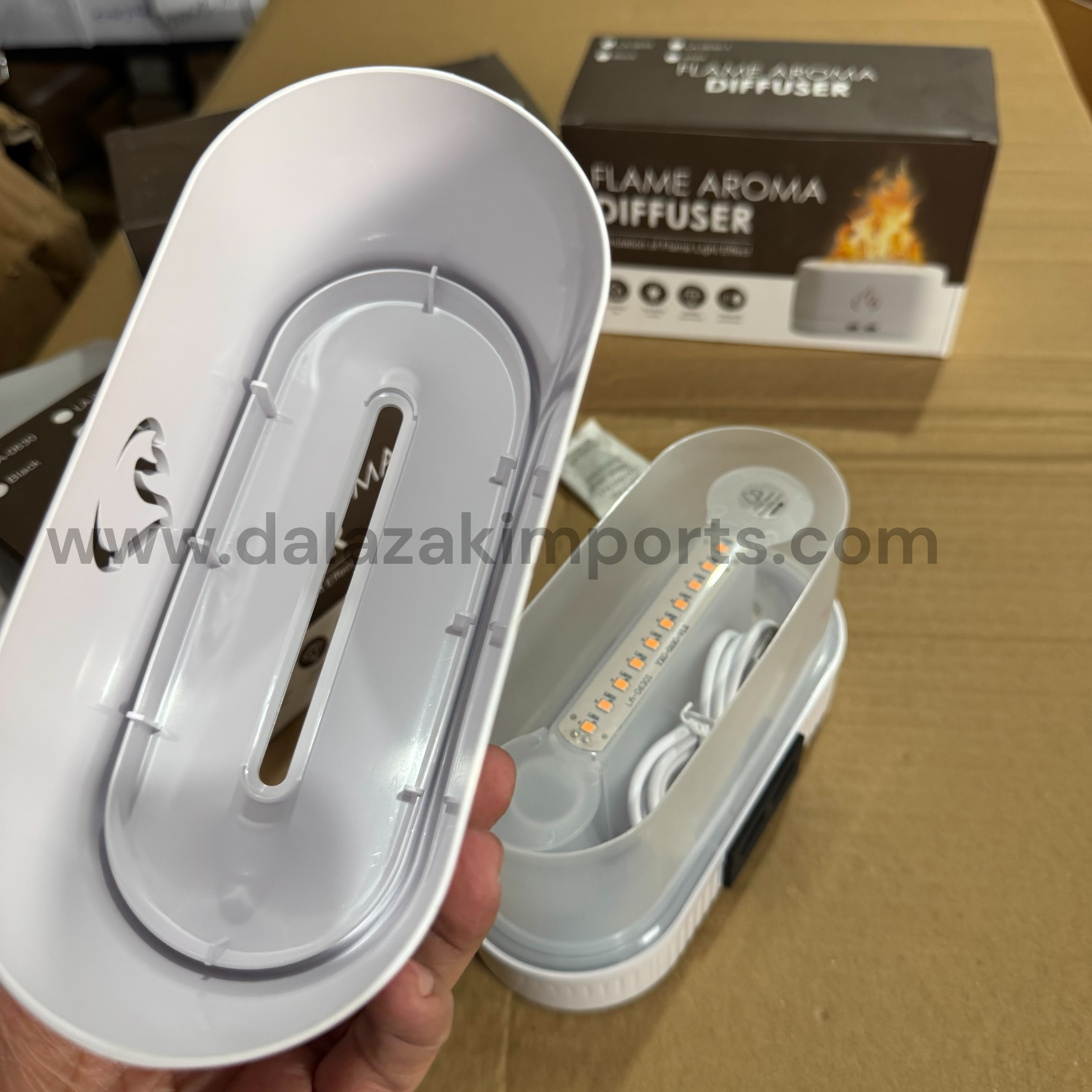 Flame Aroma Diffuser & Essential Oil Humidifier – Ultrasonic Mist Maker with Simulation Fire Light Effect