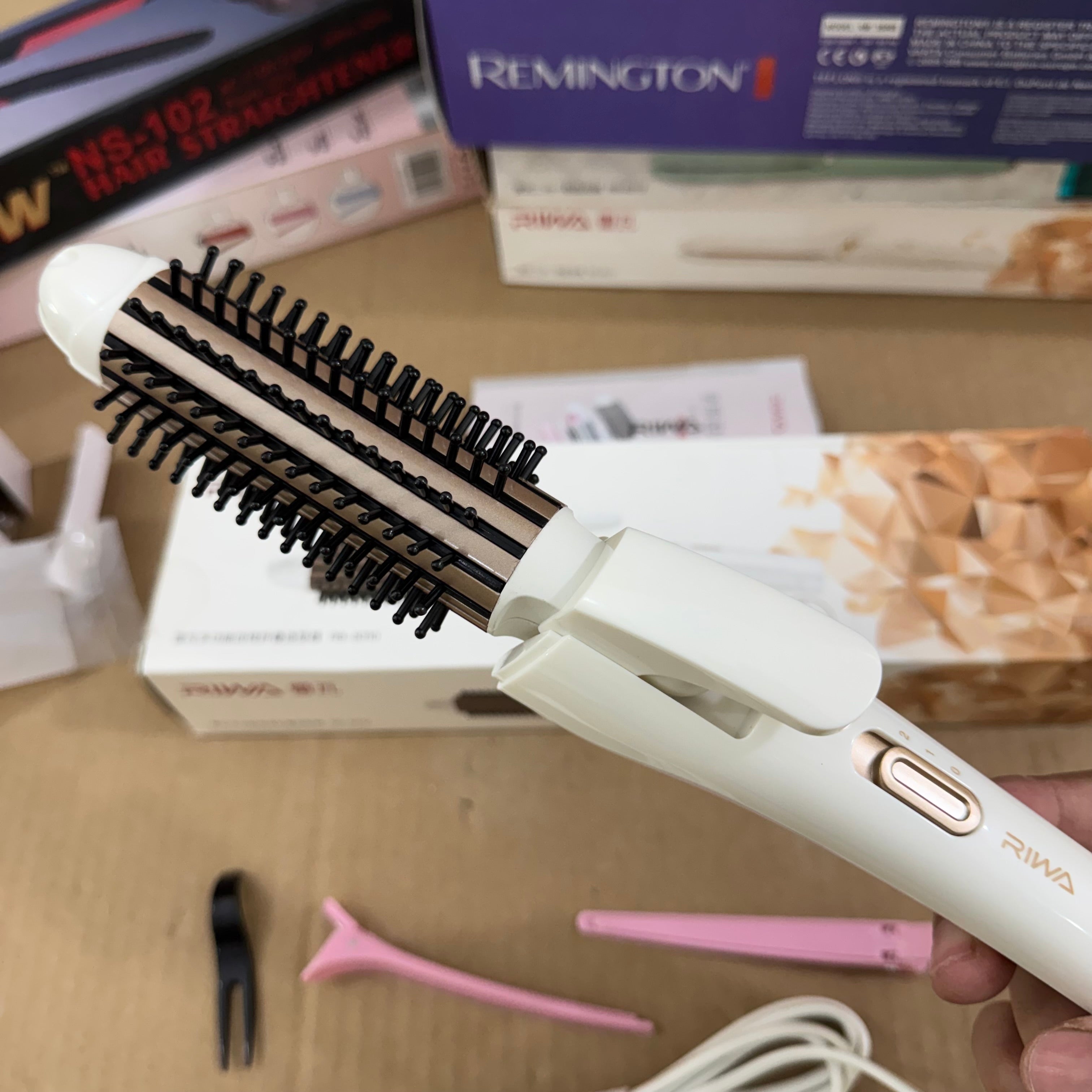 RIWA Multifunctional Hair Styler Comb RB-8310