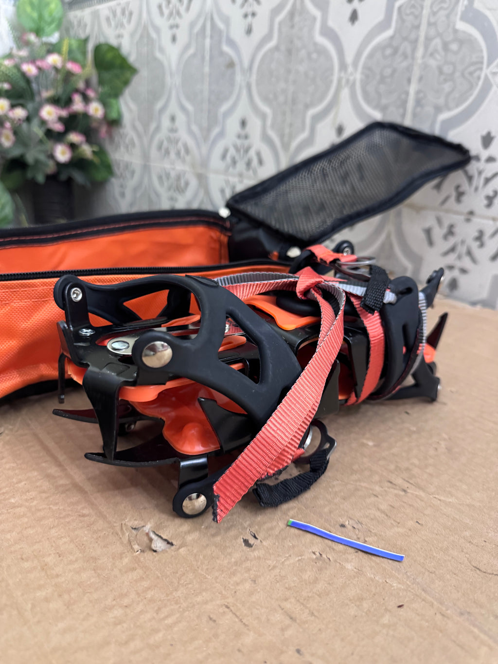 LOT Imported Anti-Slip Ice Snow Cleats Crampons (Pair for 1 Person) – Travel & Hiking