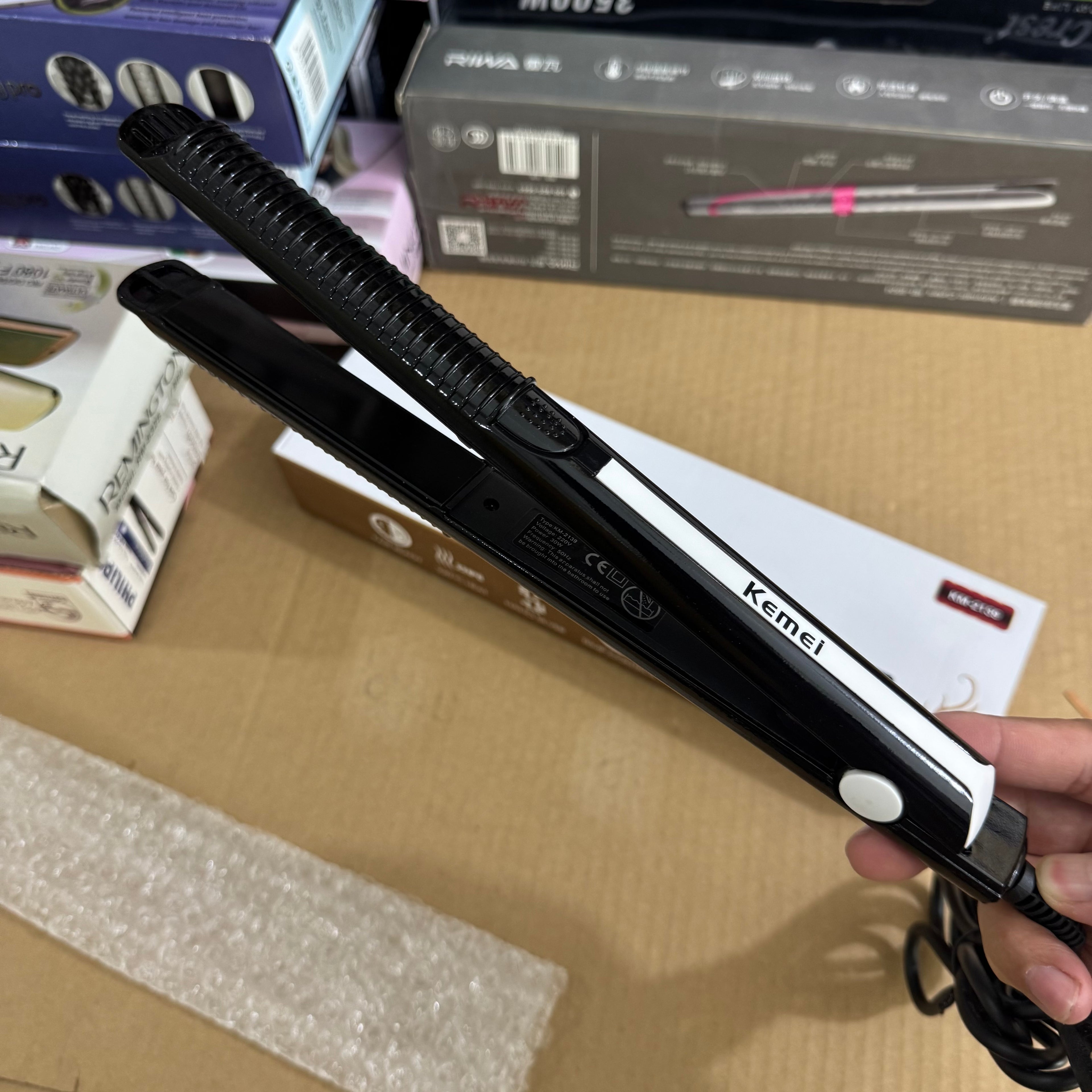 Kemei Professional Slim Hair Straightener - Model KM-2139 Lot Imported