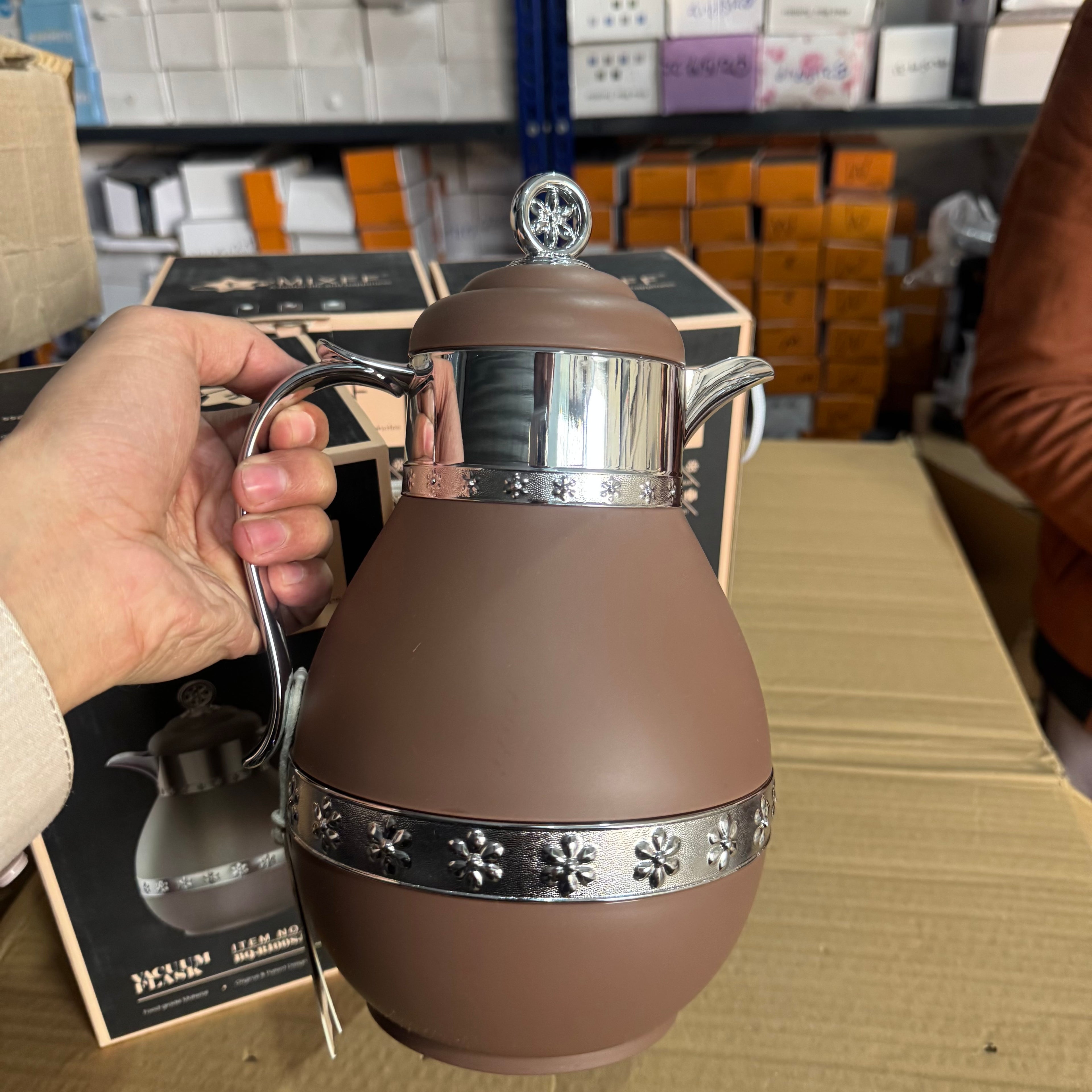 MIXFF 1.0L Vacuum Flask - Insulated Thermal Coffee & Tea Carafe (Brown/Silver)