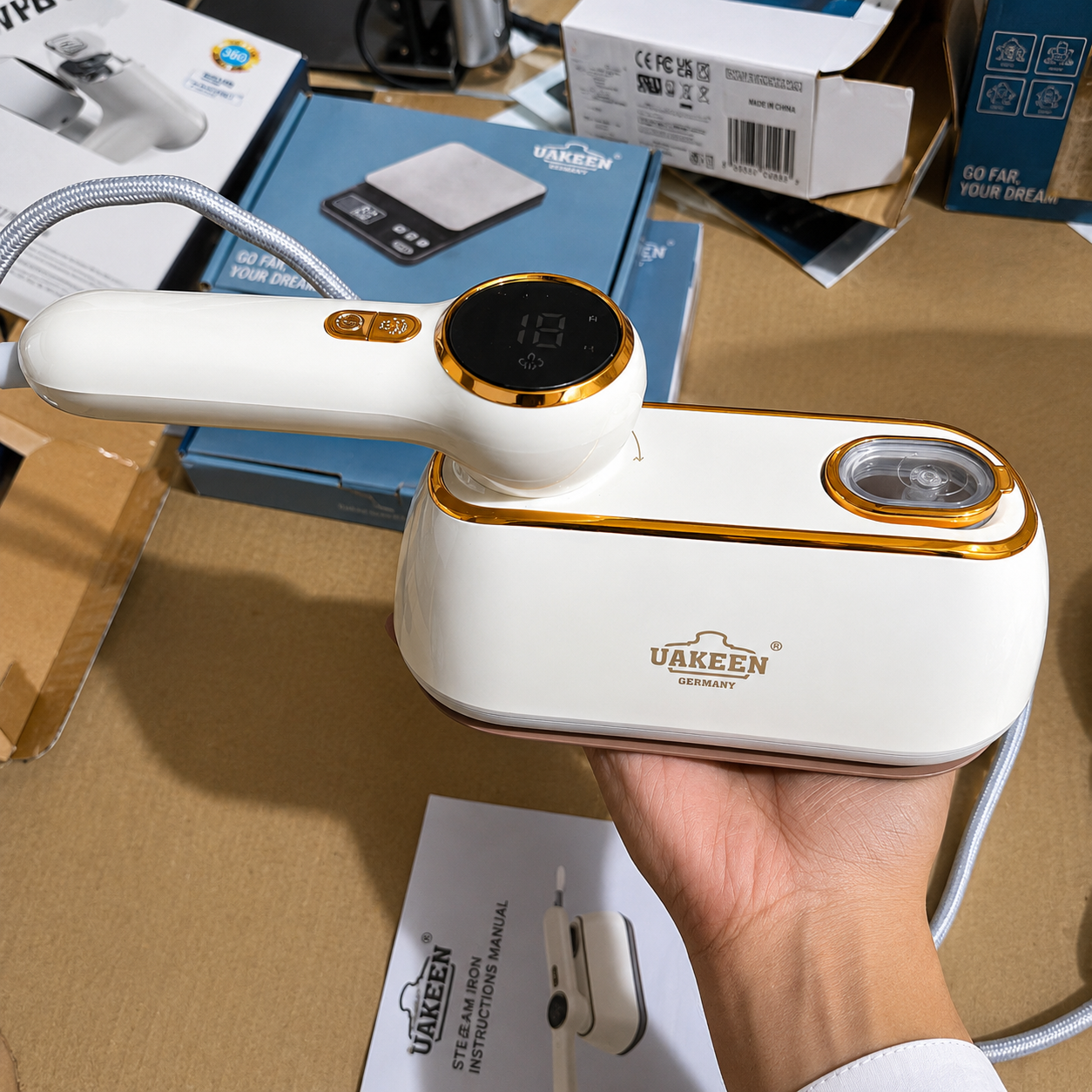 UAKEEN ZL-828 1300W Mini Steam Iron – Portable LCD Display, Ceramic Soleplate & Rotating Handle